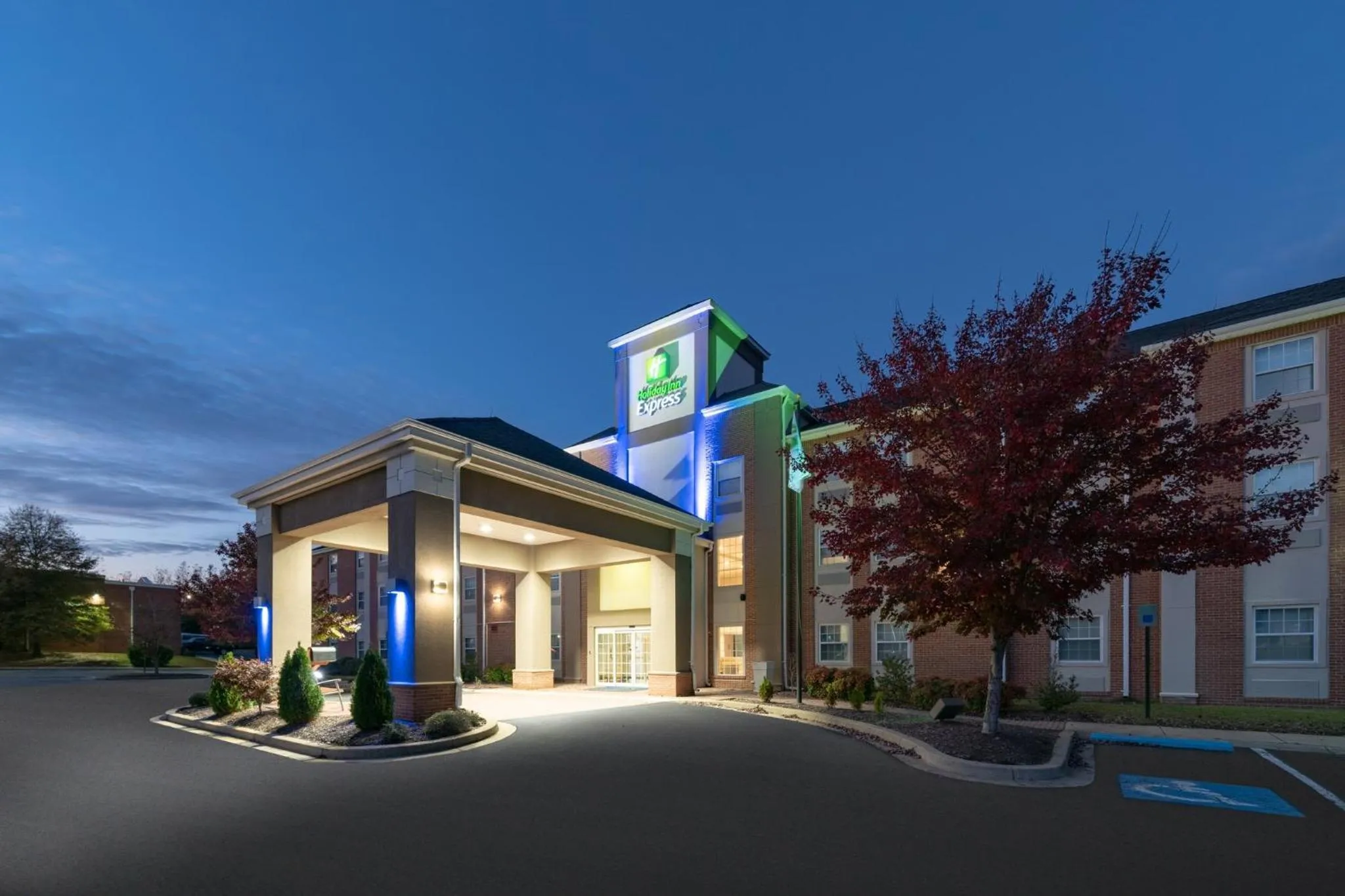 Property building in Holiday Inn Express Prince Frederick by IHG