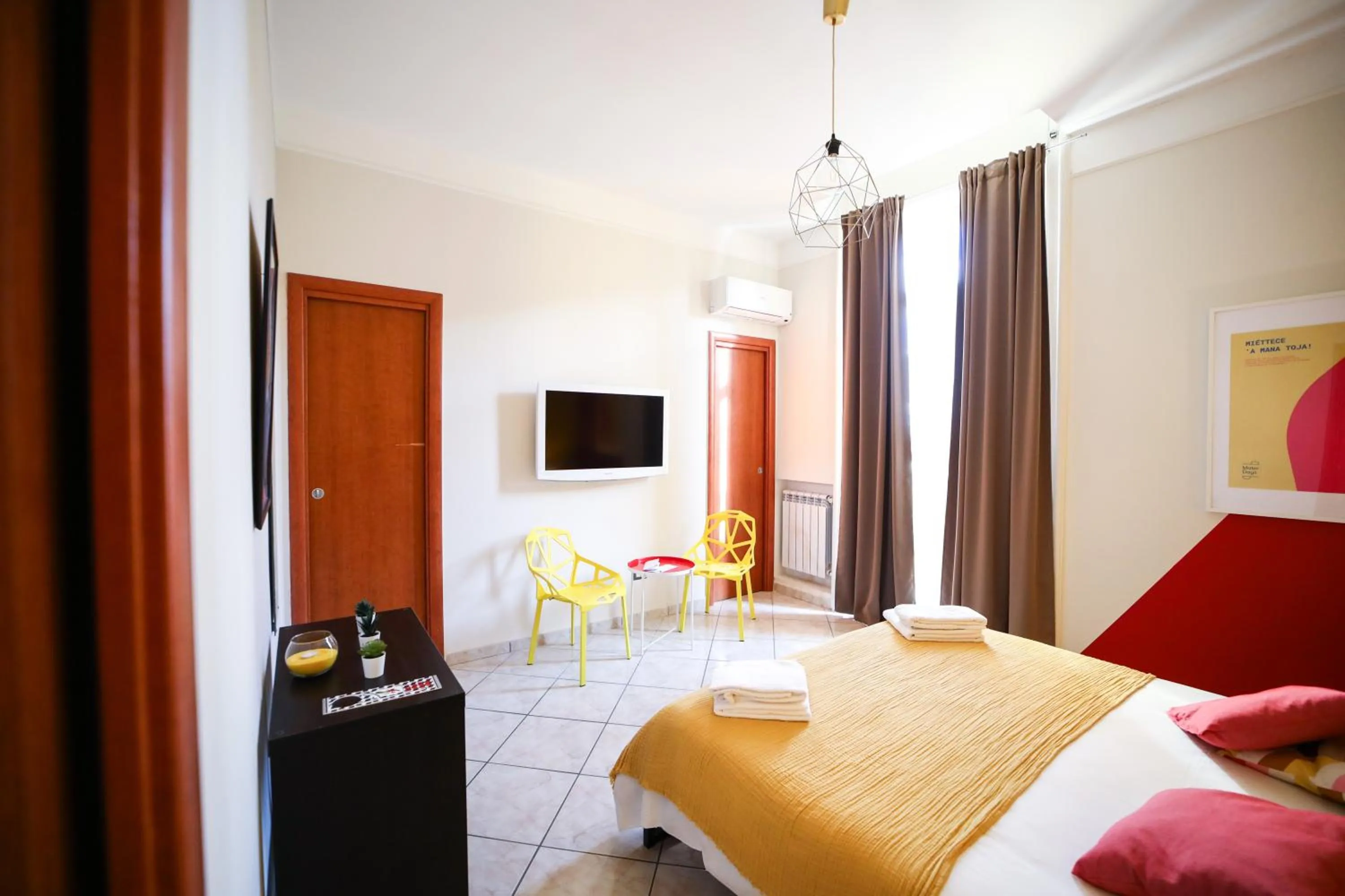 Photo of the whole room, Bed in Materdays 24