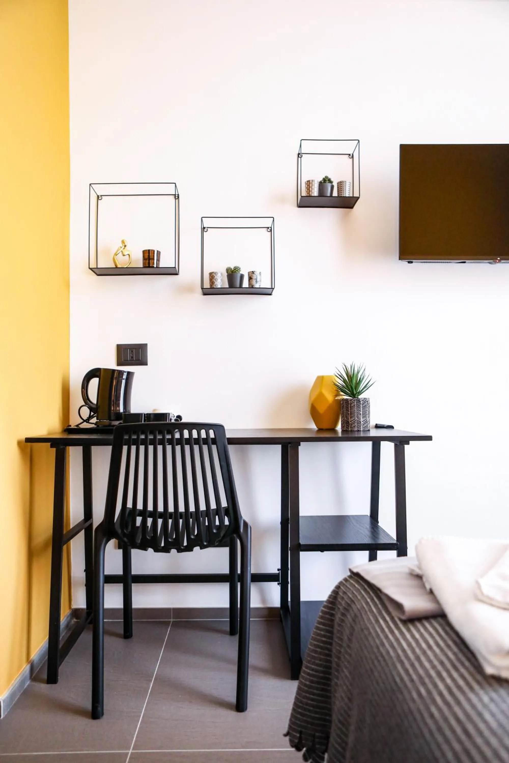 TV and multimedia, Bed in Materdays 24