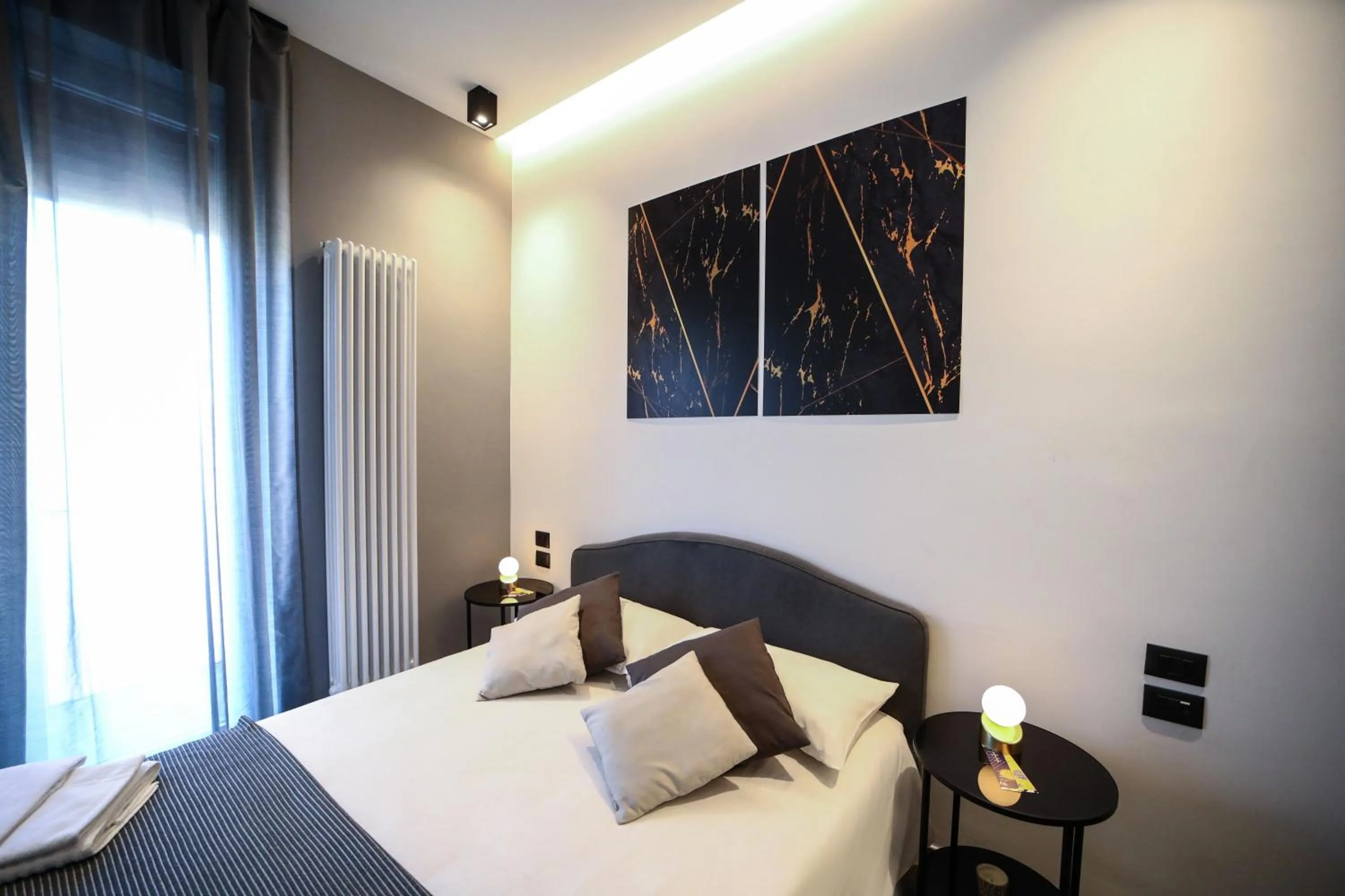 Photo of the whole room, Bed in Materdays 24