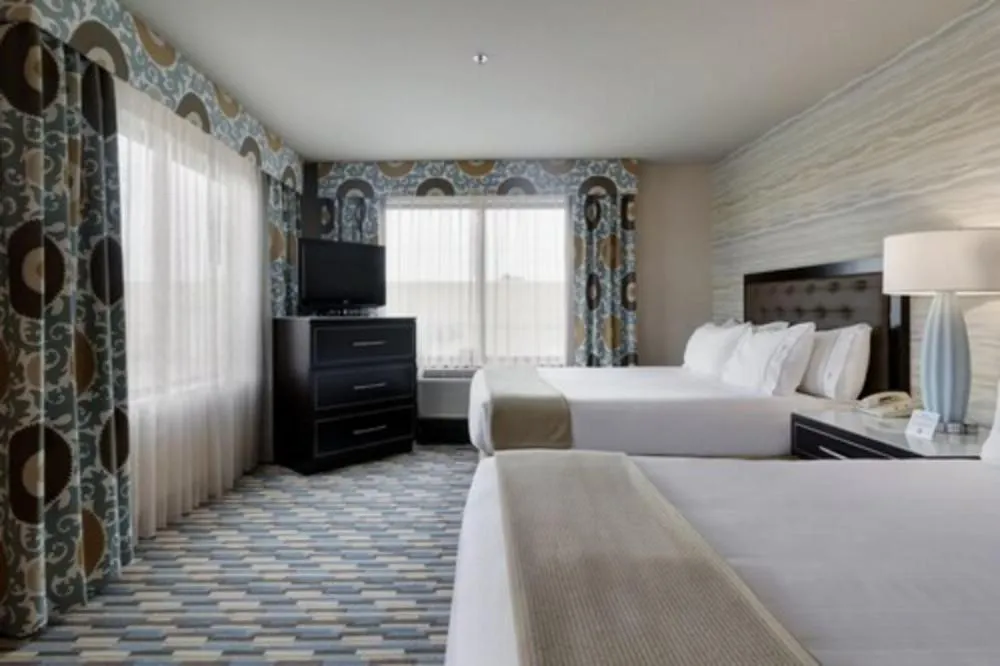 Bed in Holiday Inn Express Hotel & Suites Warwick-Providence Airport by IHG