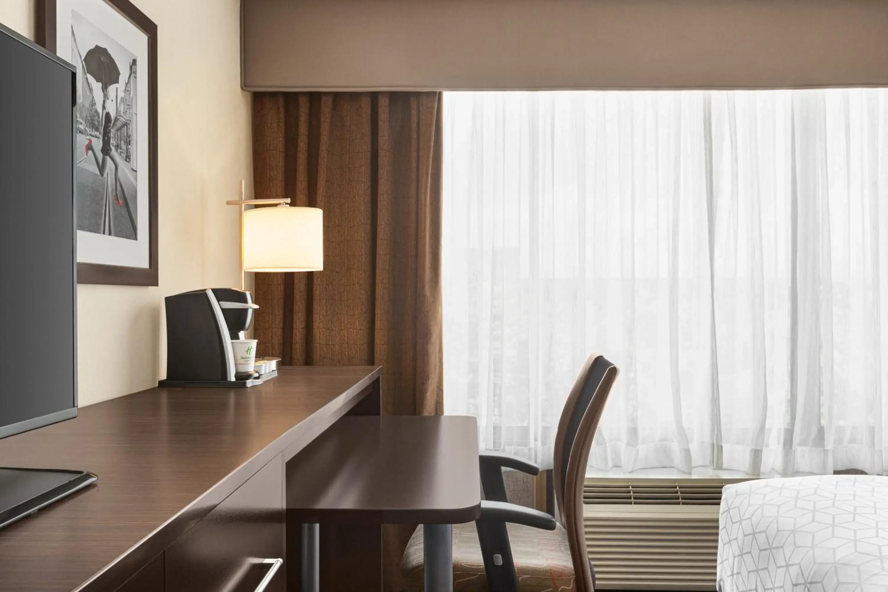 Double Room with Two Double Beds - Disability Access in Holiday Inn Boston - Cambridge Area by IHG Double Room with Two Double Beds - Disability Access in Holiday Inn Boston - Cambridge Area by IHG