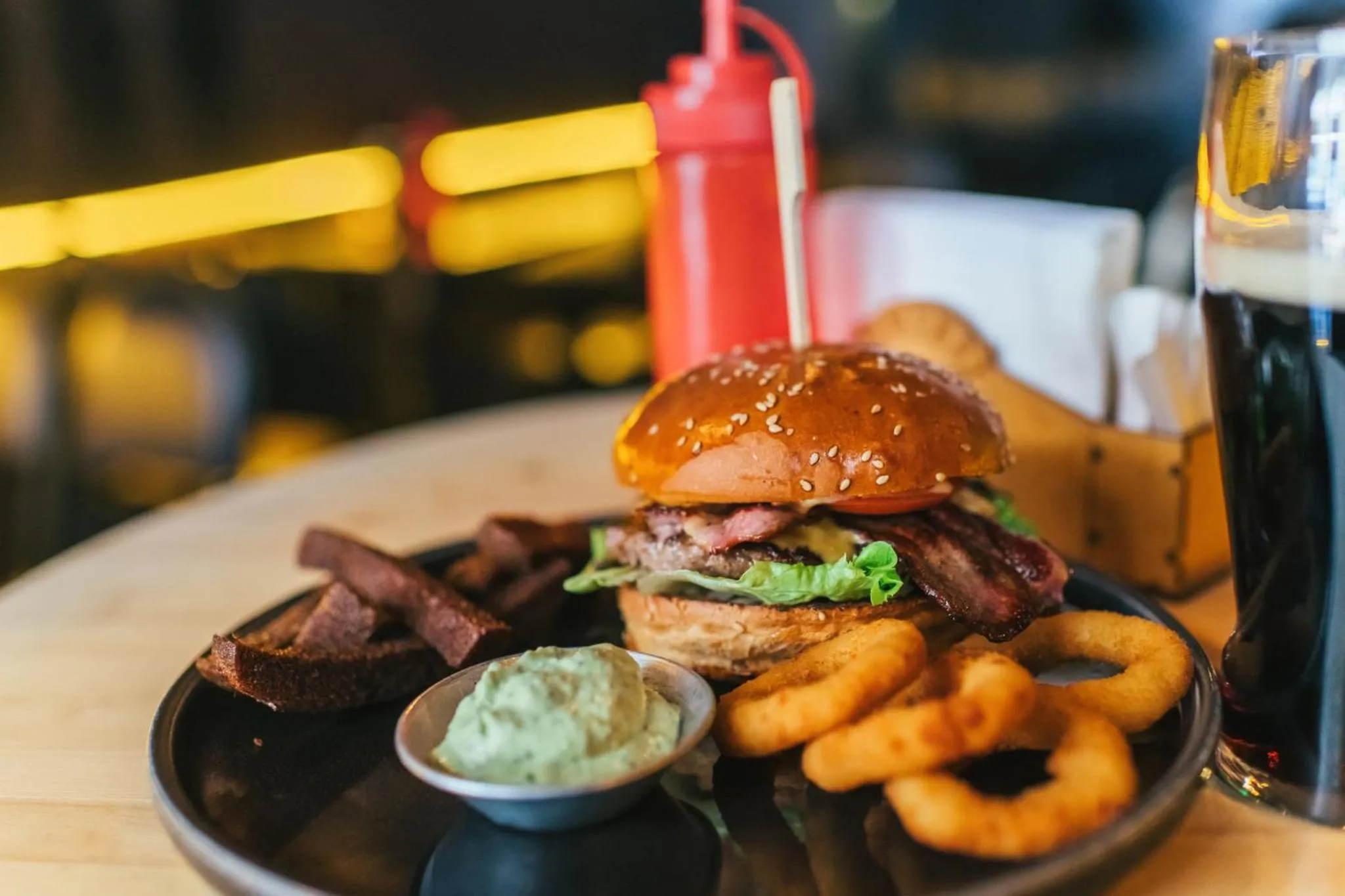 Restaurant/places to eat in Holiday Inn Boston - Cambridge Area by IHG