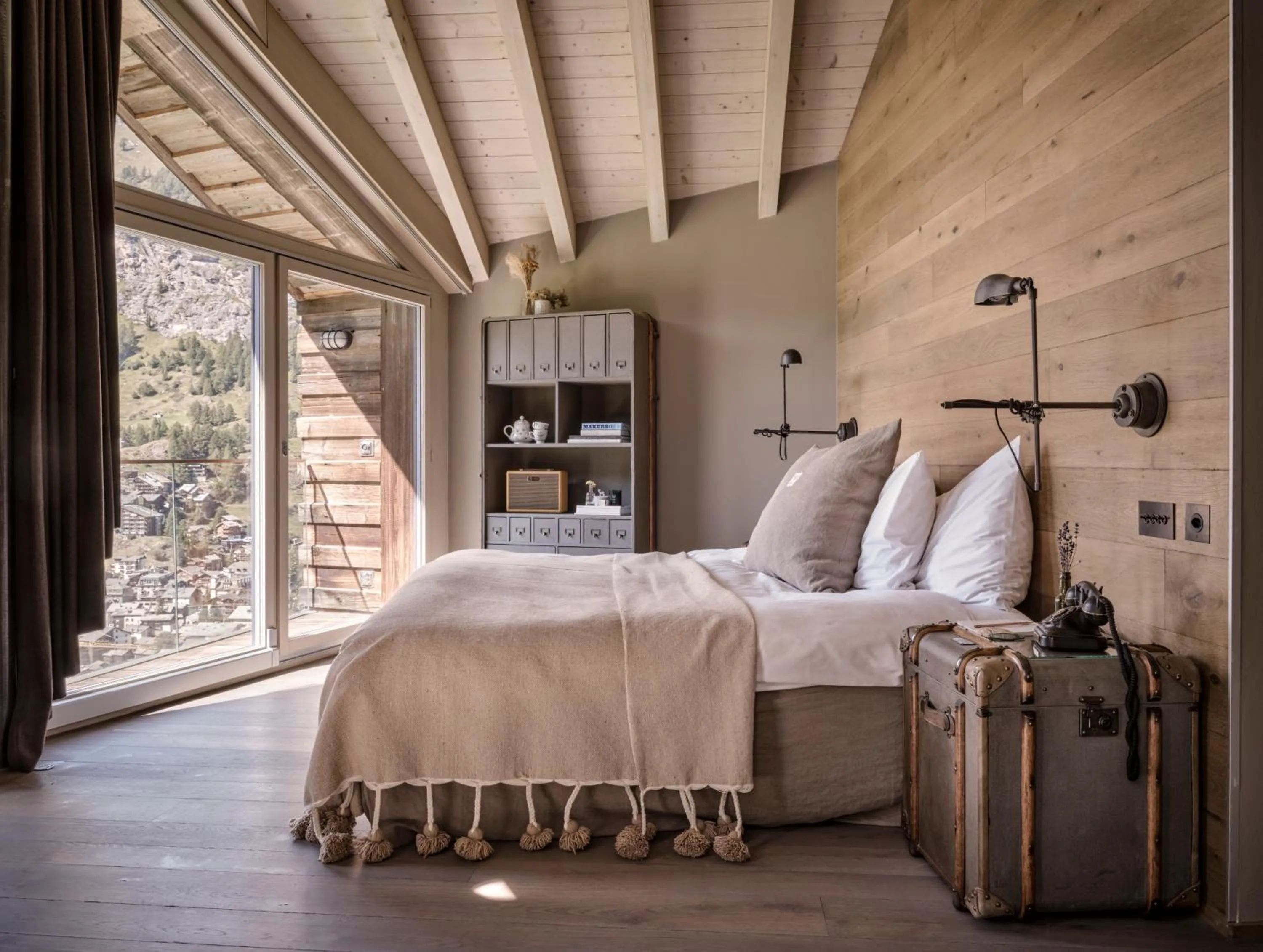 Bedroom, Bed in CERVO Mountain Resort
