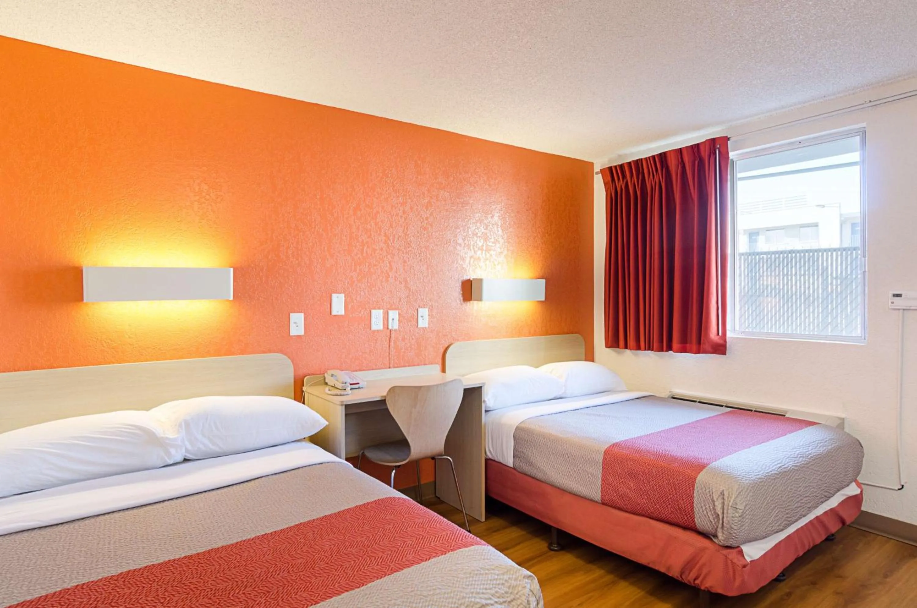 Bedroom, Bed in Motel 6- Denver, CO Downtown