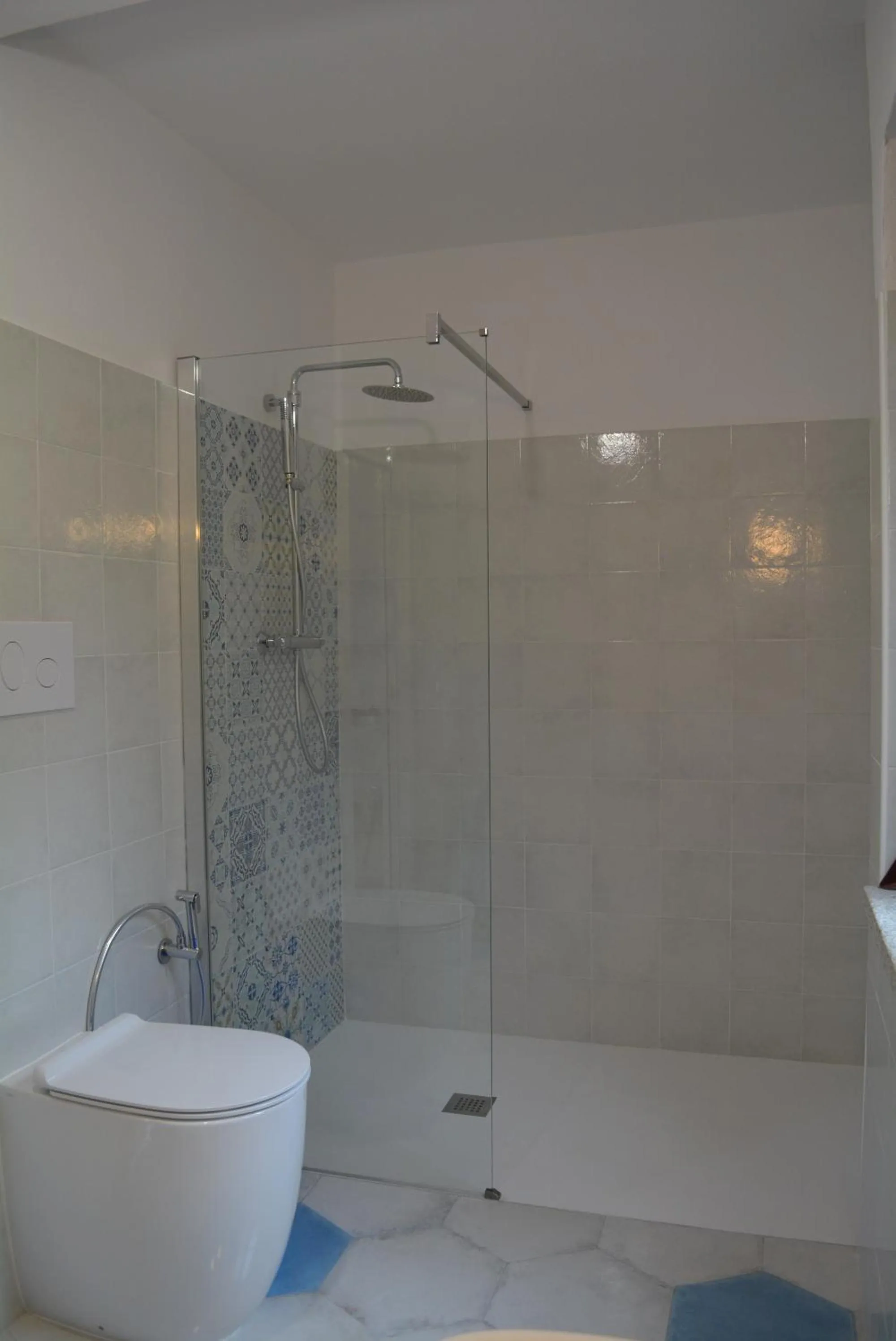 Bathroom in Suite cucinino, bagno, ingresso indipendente in" Villa VìVì"