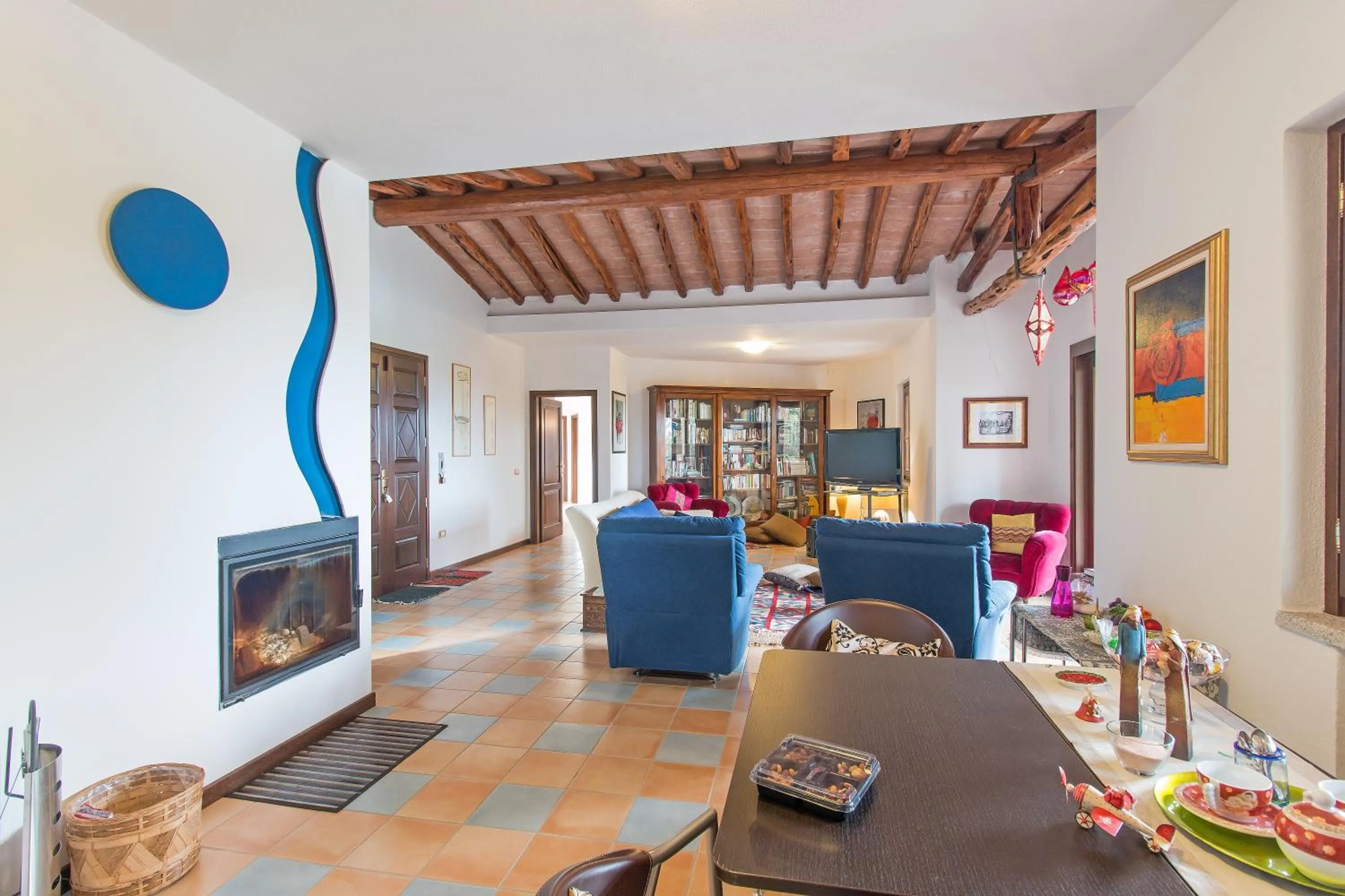 Communal lounge/ TV room in Suite cucinino, bagno, ingresso indipendente in" Villa VìVì"