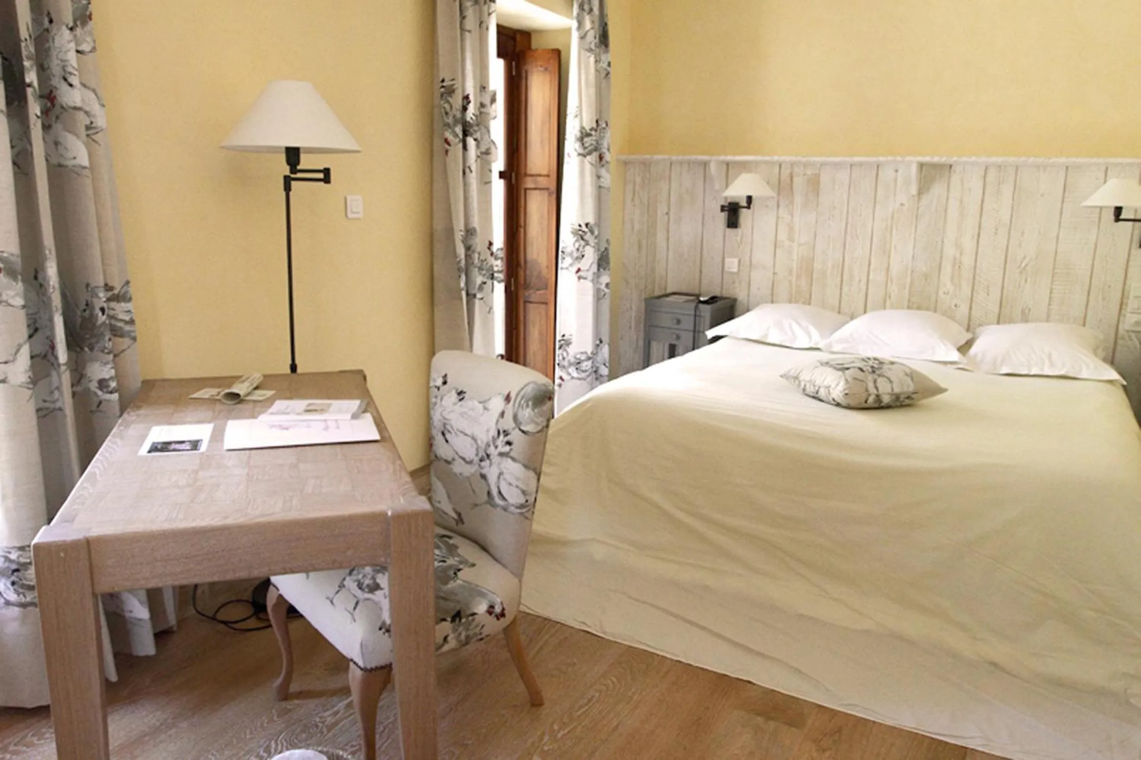 Bed in Le Grand Hôtel