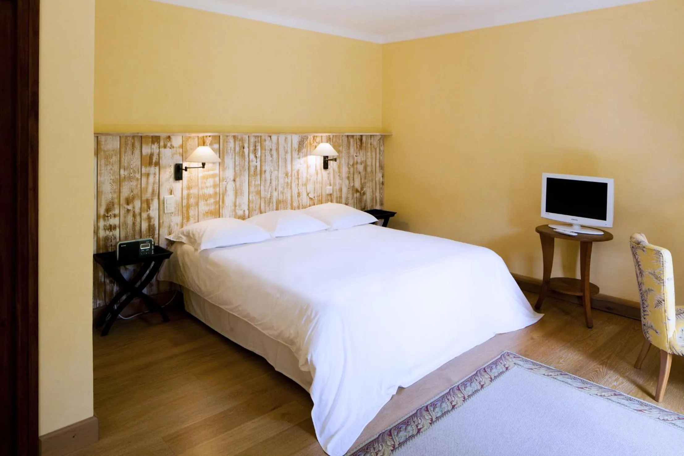 Bed in Le Grand Hôtel