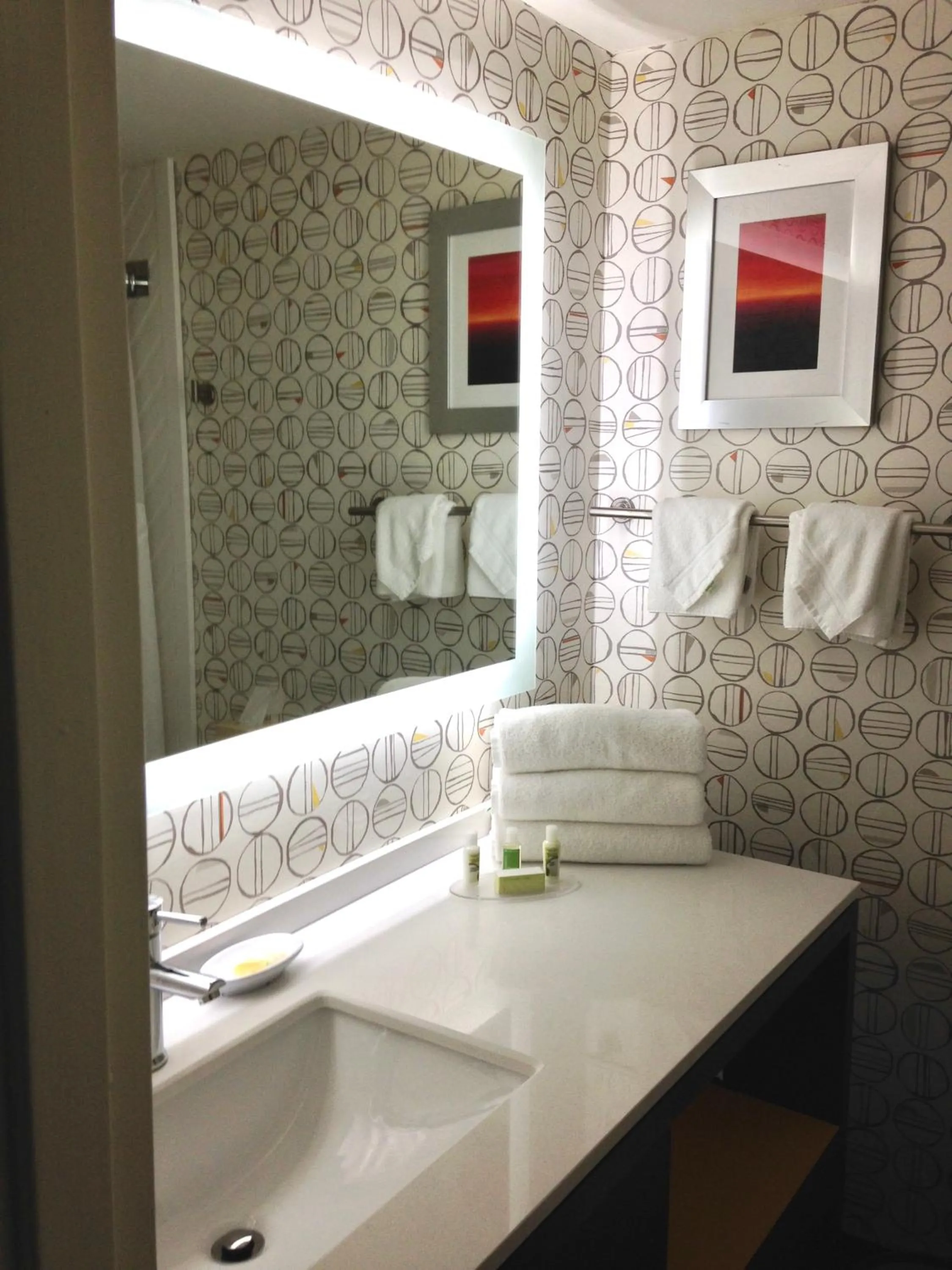 Bathroom, Bed in Holiday Inn & Suites Pittsfield-Berkshires by IHG