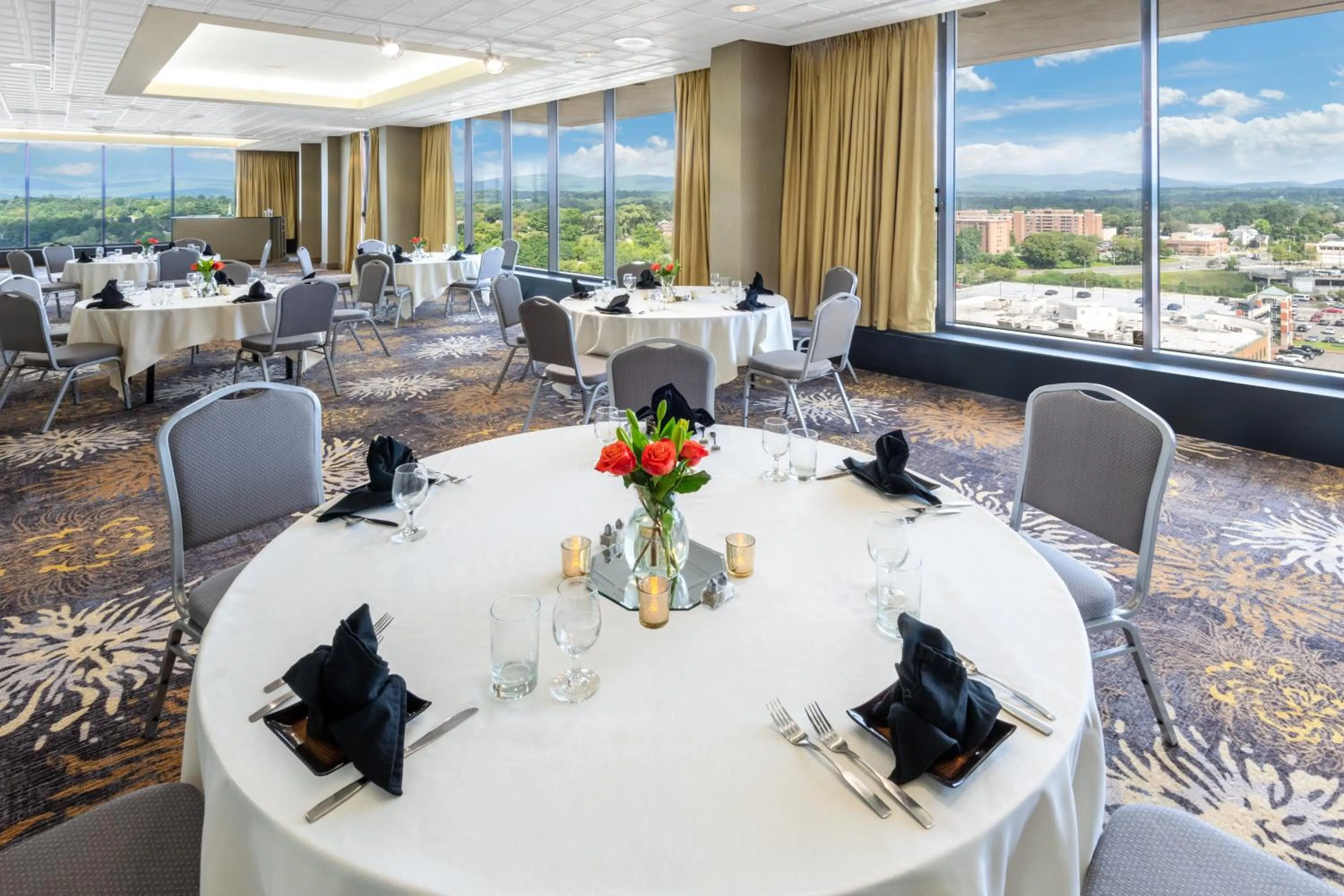 Meeting/conference room in Holiday Inn & Suites Pittsfield-Berkshires by IHG