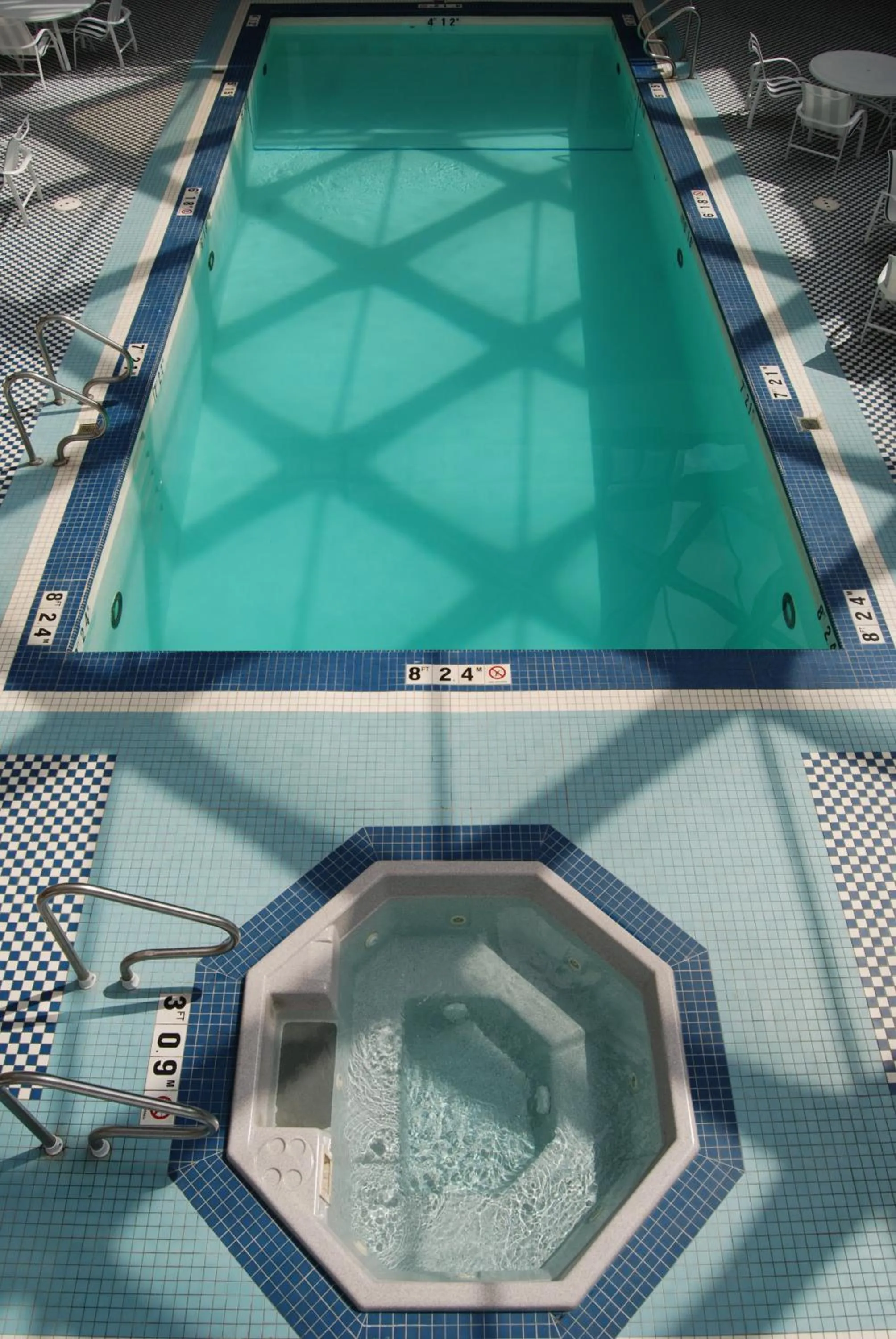 Swimming pool in Holiday Inn & Suites Pittsfield-Berkshires by IHG