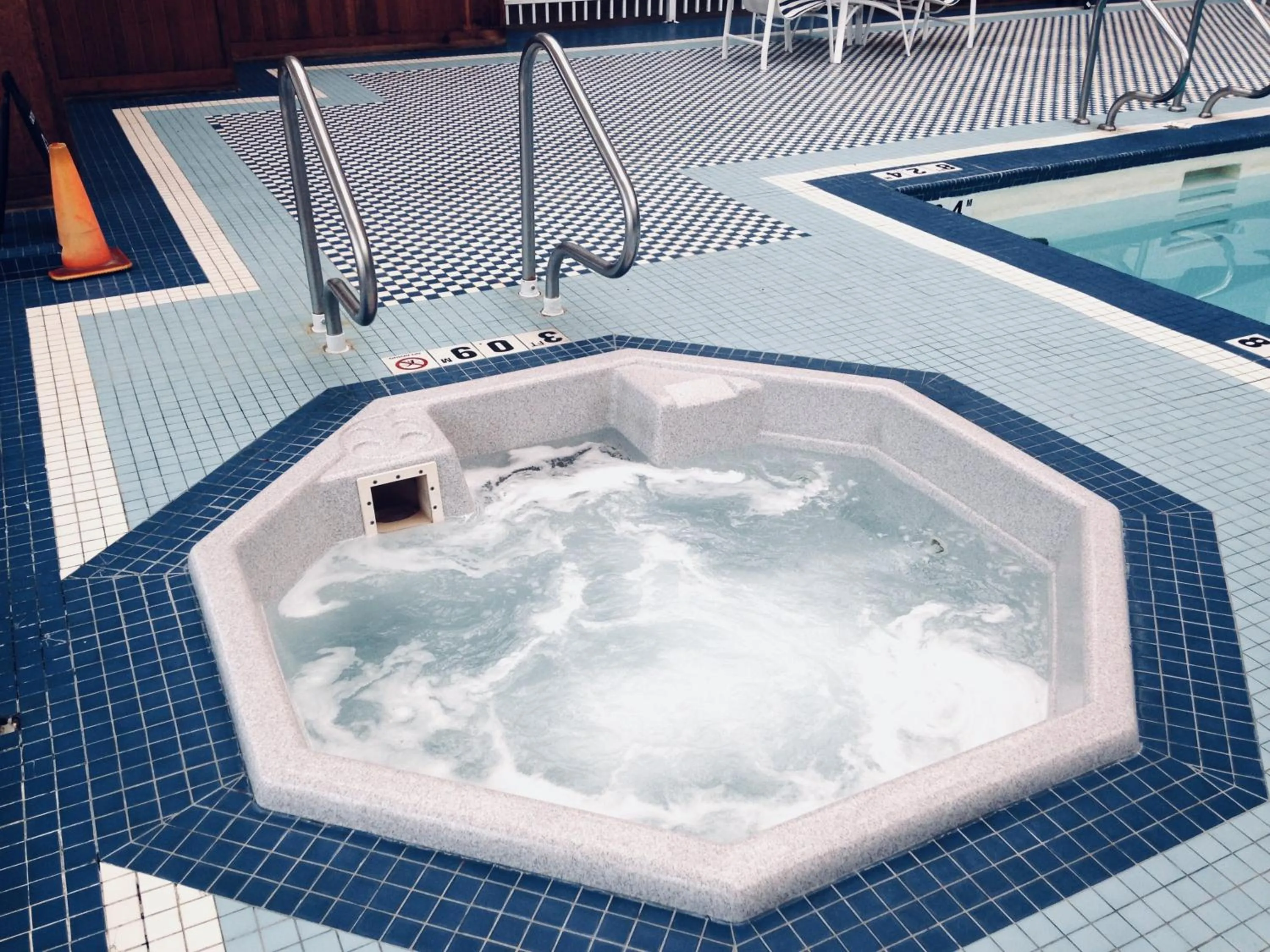 Swimming pool in Holiday Inn & Suites Pittsfield-Berkshires by IHG