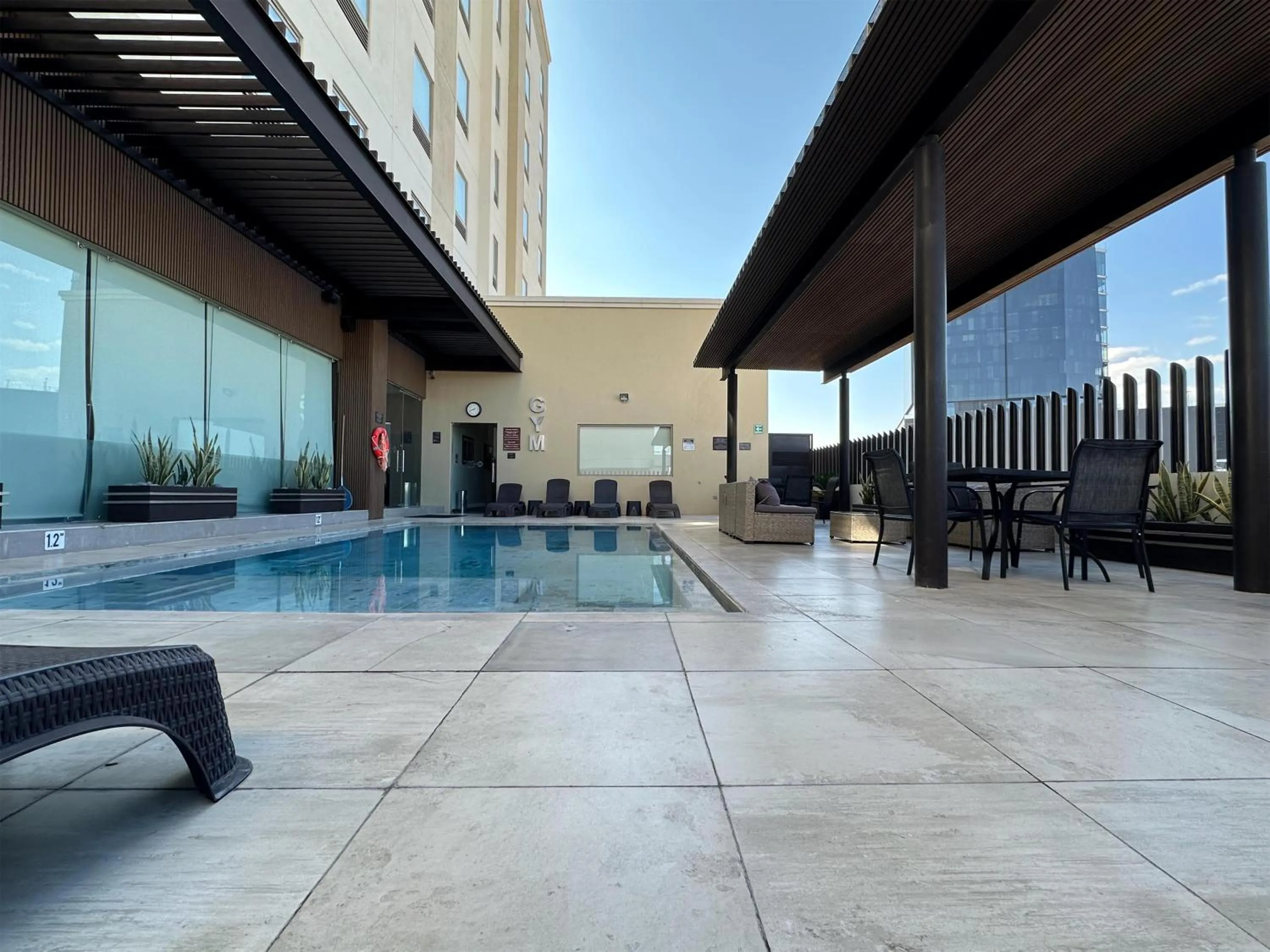 Pool view in Best Western Plus Chihuahua Juventud