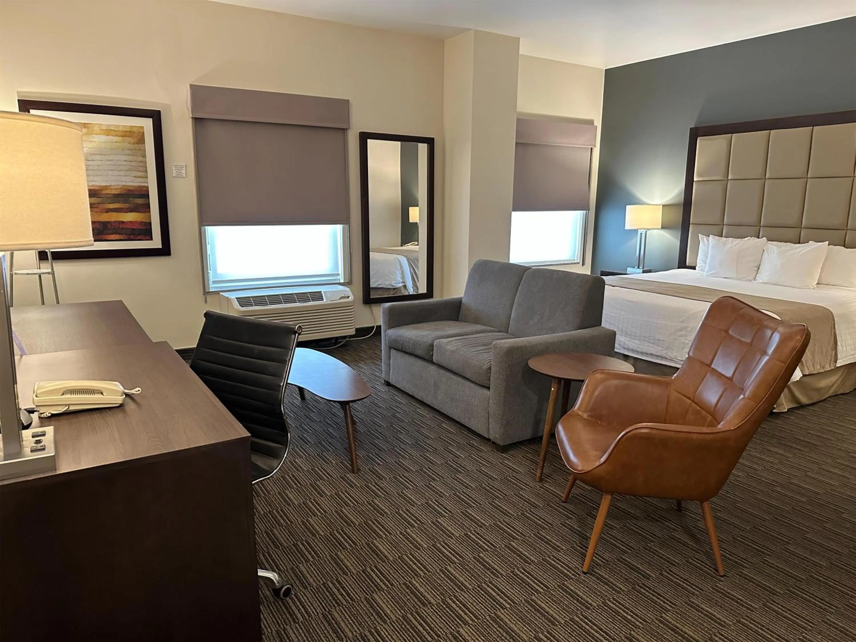 Photo of the whole room, Bed in Best Western Plus Chihuahua Juventud