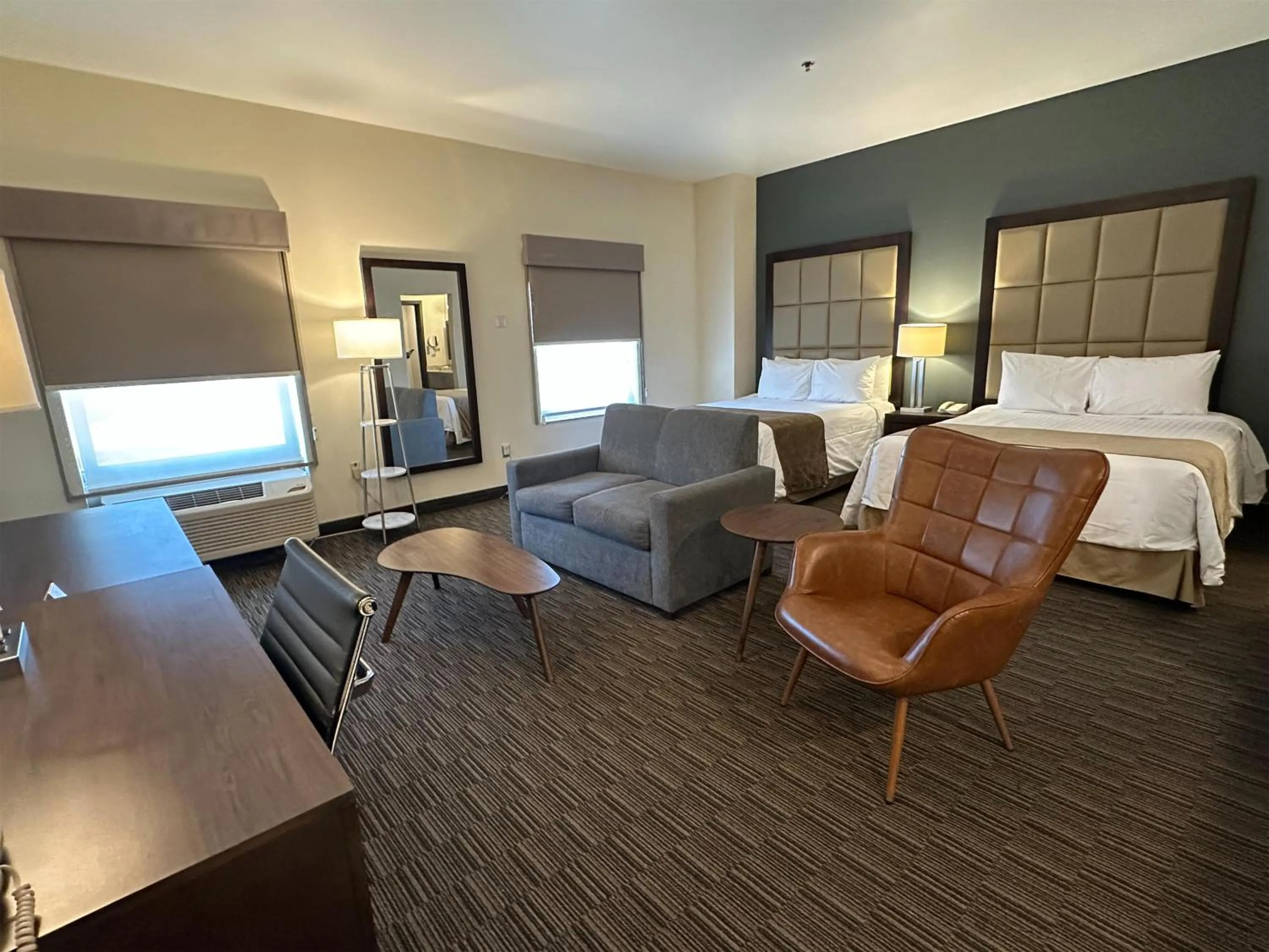 Photo of the whole room, Bed in Best Western Plus Chihuahua Juventud