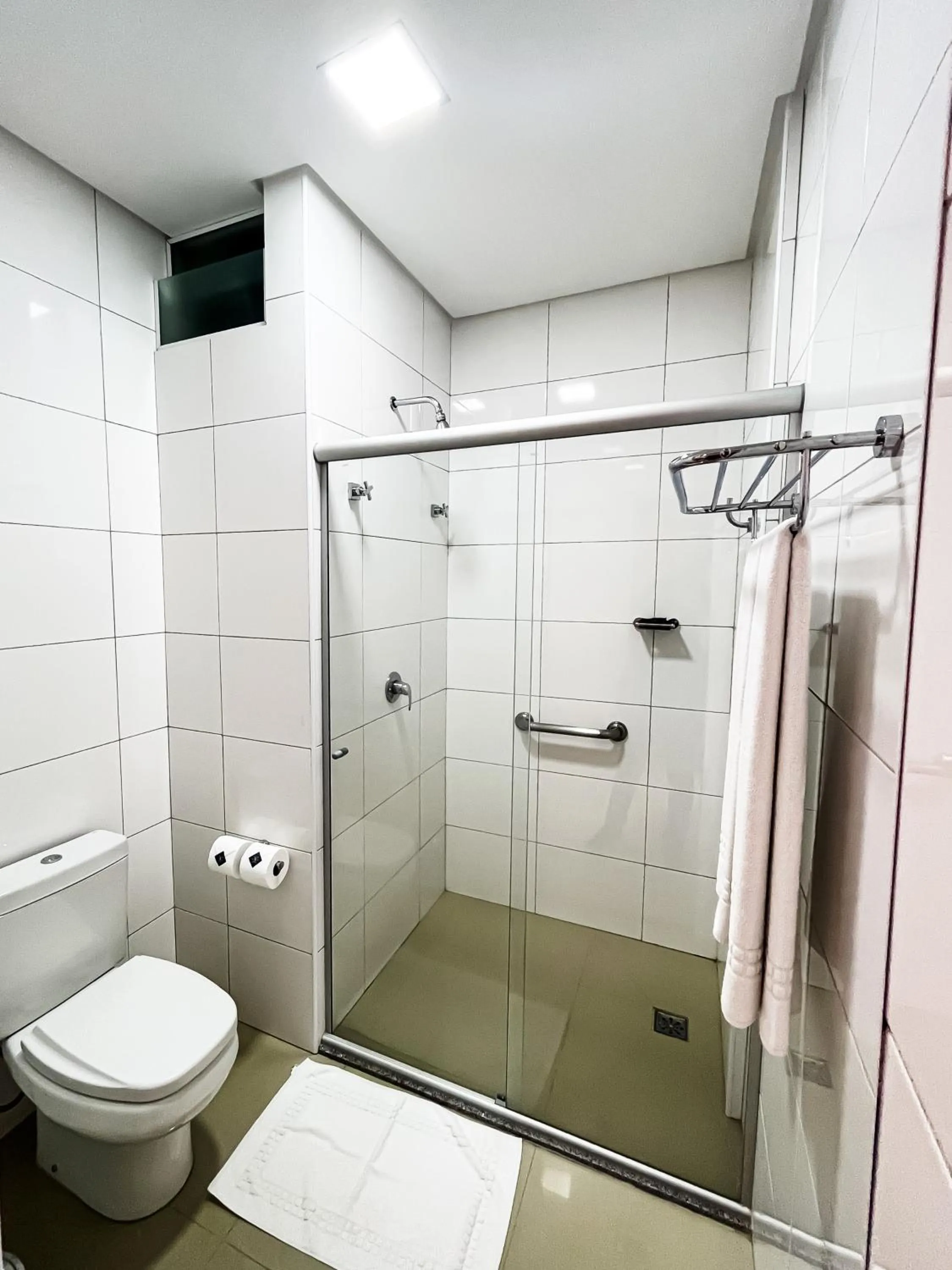 Shower in Liguori Hotel