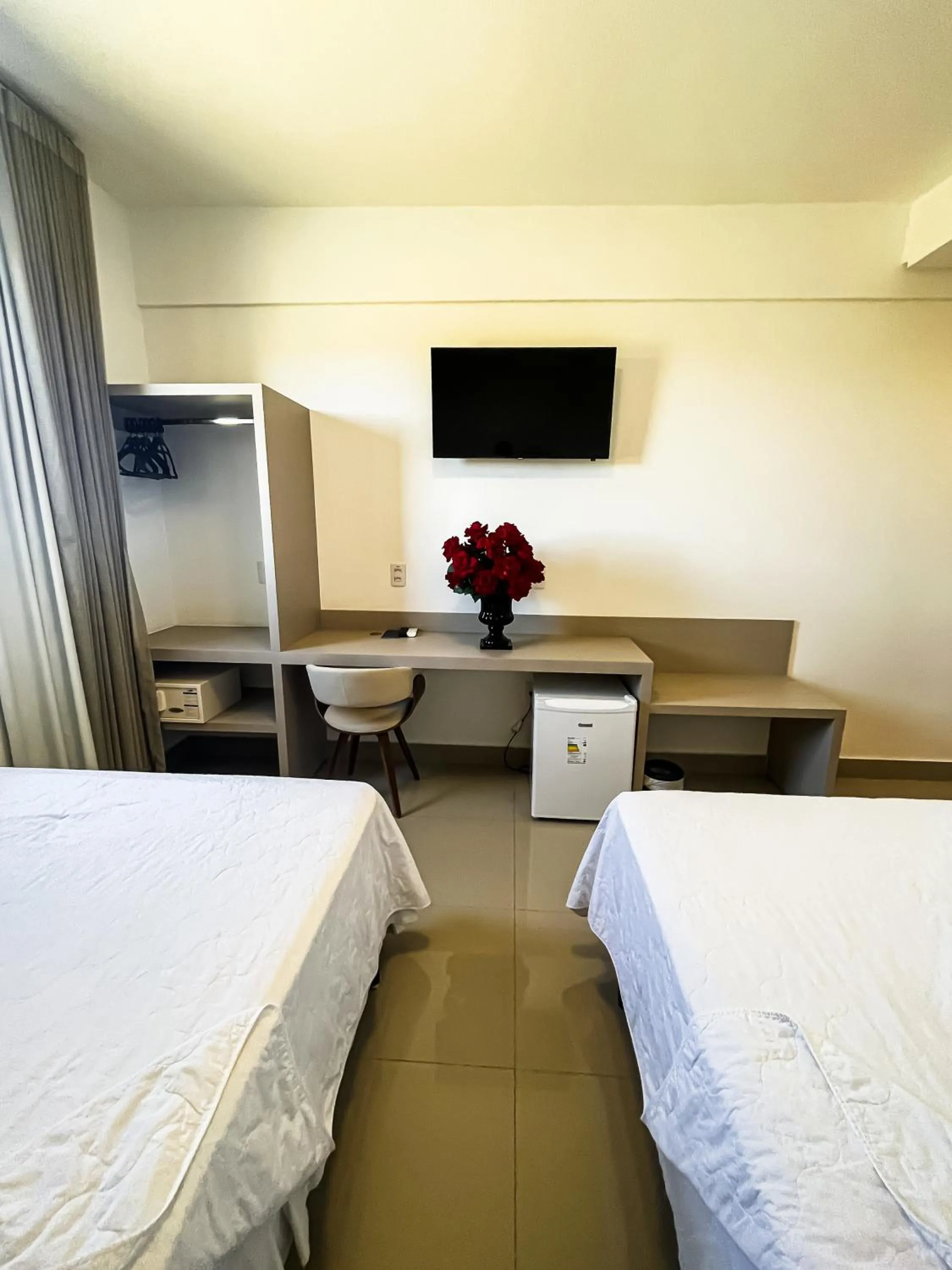 TV and multimedia, Bed in Liguori Hotel