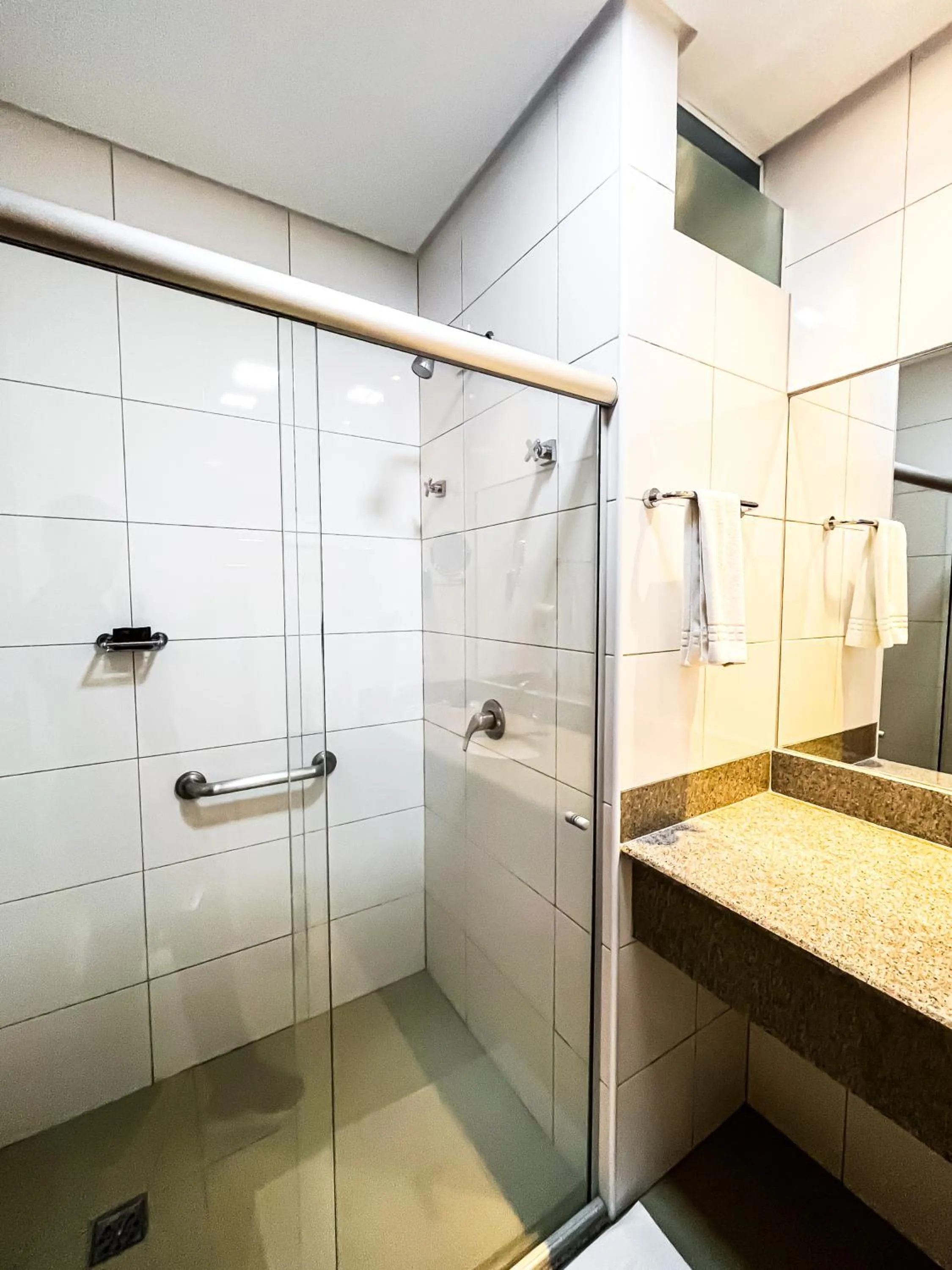 Shower in Liguori Hotel