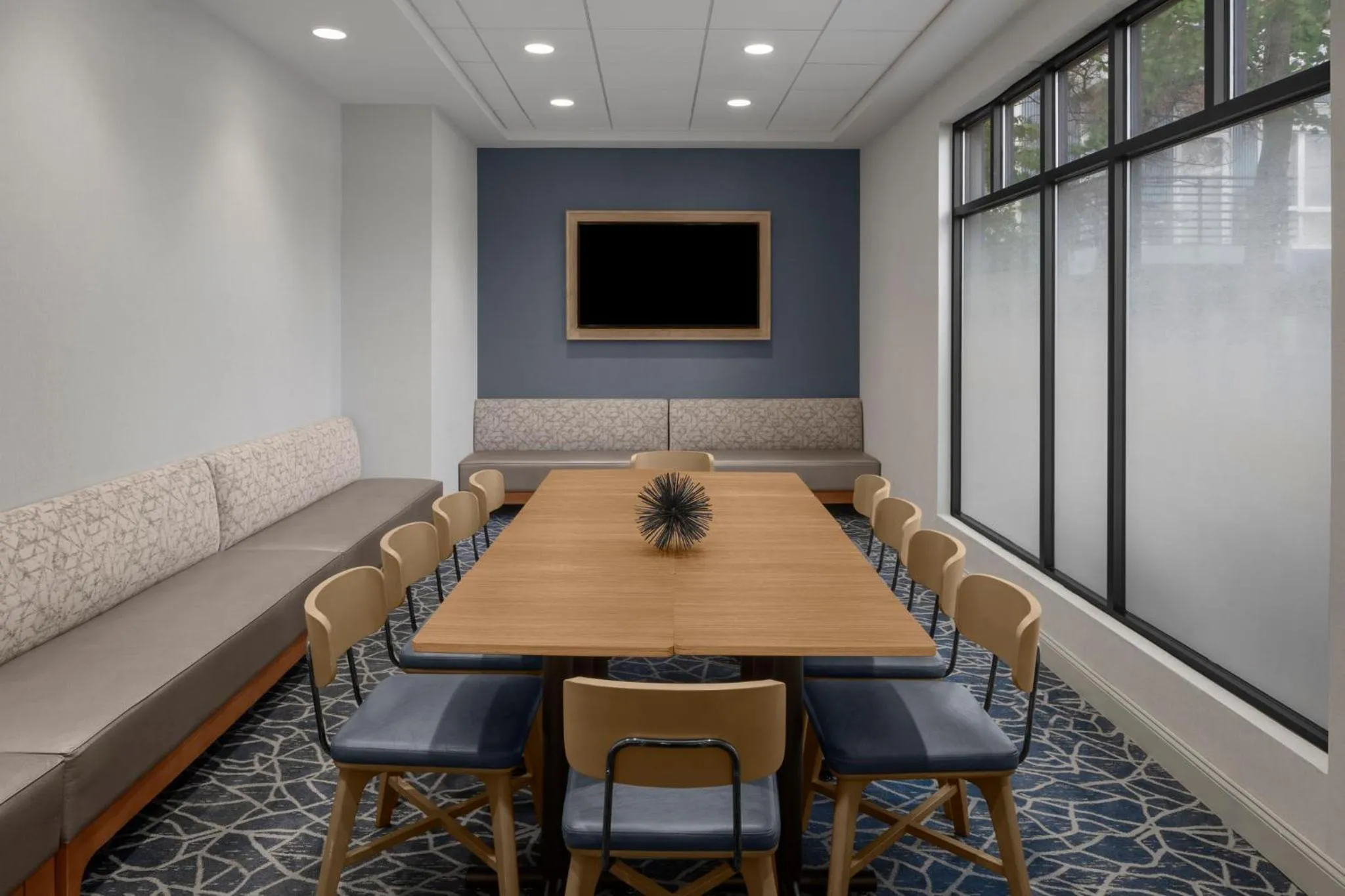Meeting/conference room in Holiday Inn Express & Suites Boston - Cambridge by IHG
