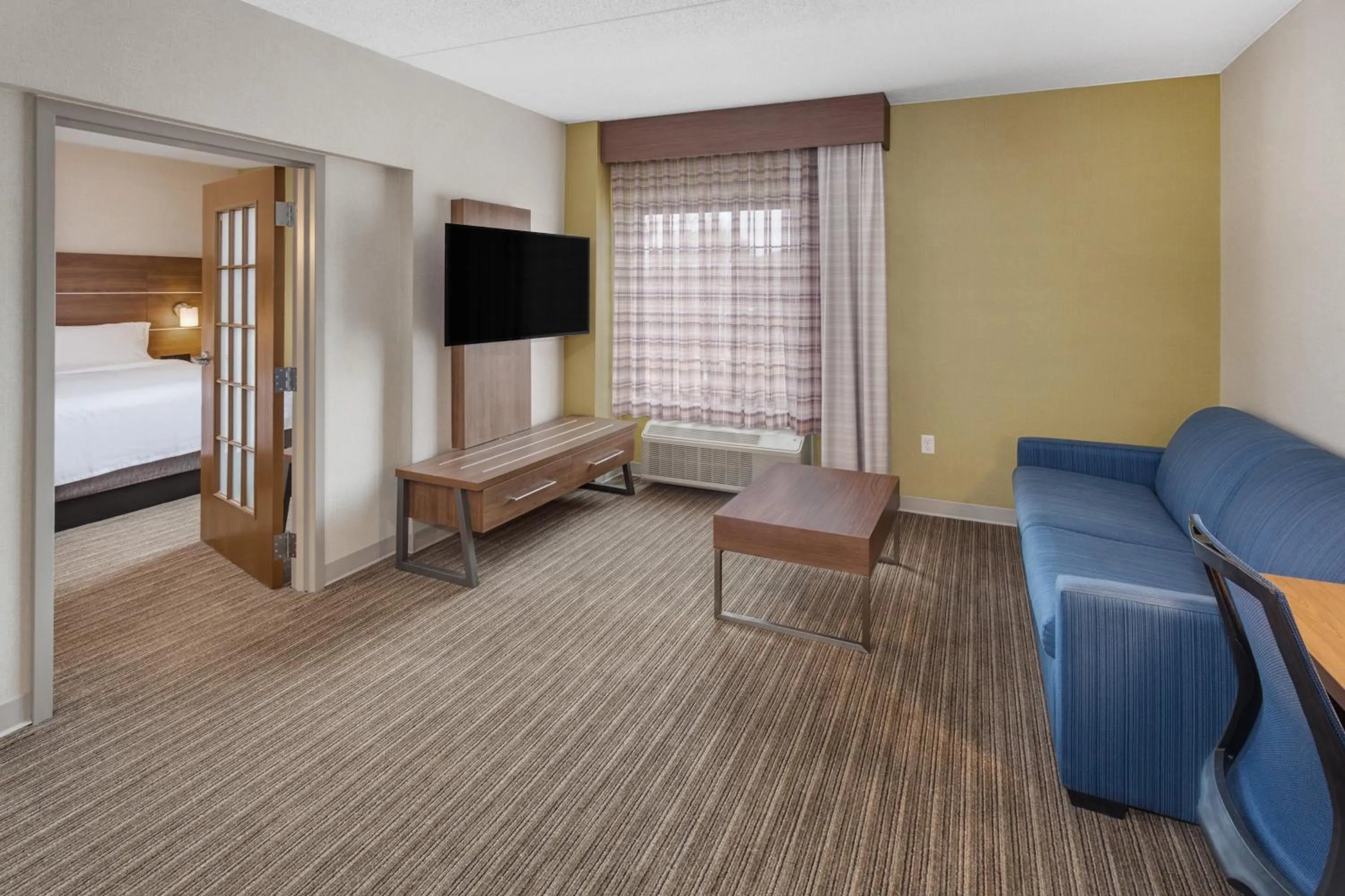 Bedroom, Bed in Holiday Inn Express Hotel & Suites Providence-Woonsocket by IHG