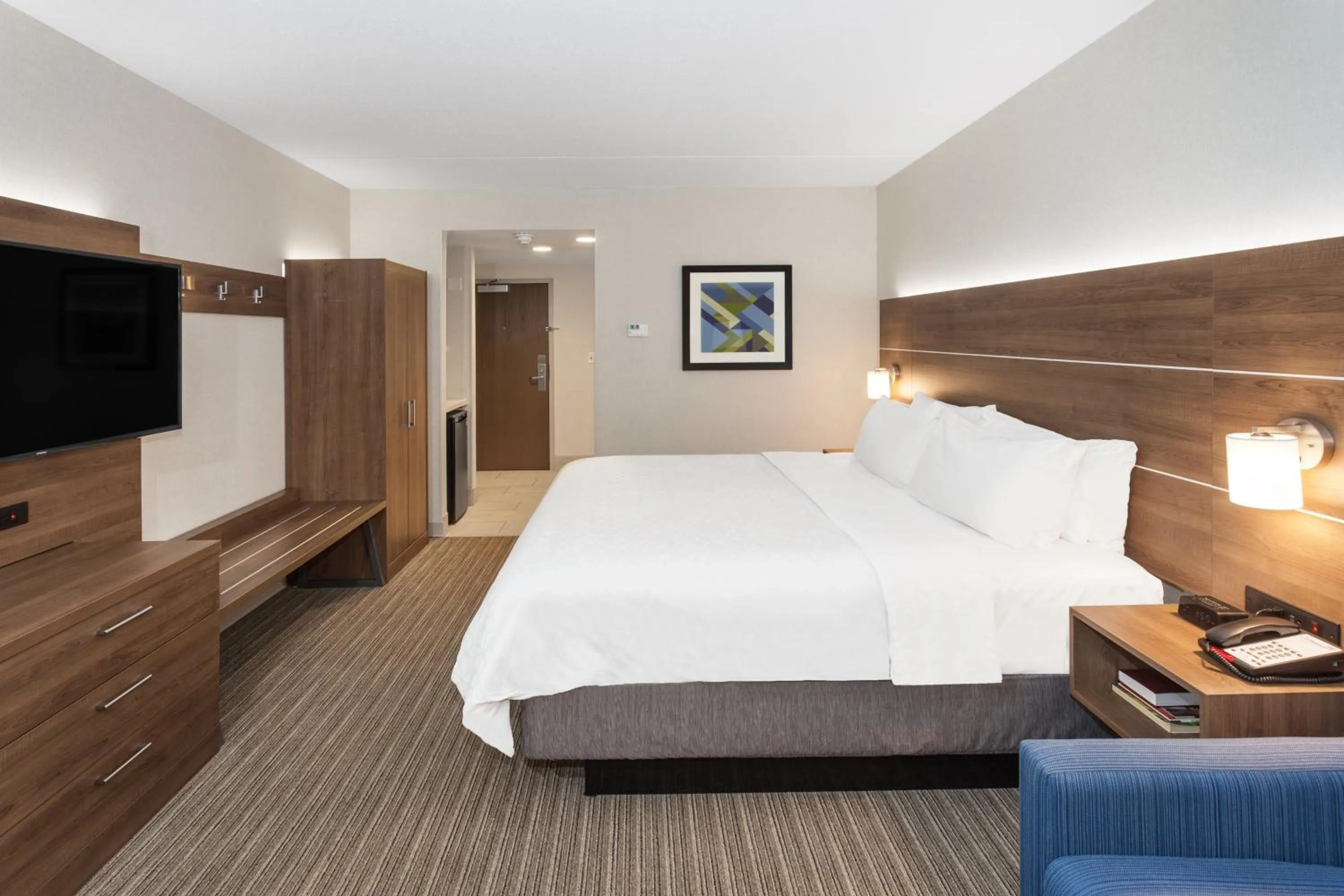 Bedroom, Bed in Holiday Inn Express Hotel & Suites Providence-Woonsocket by IHG