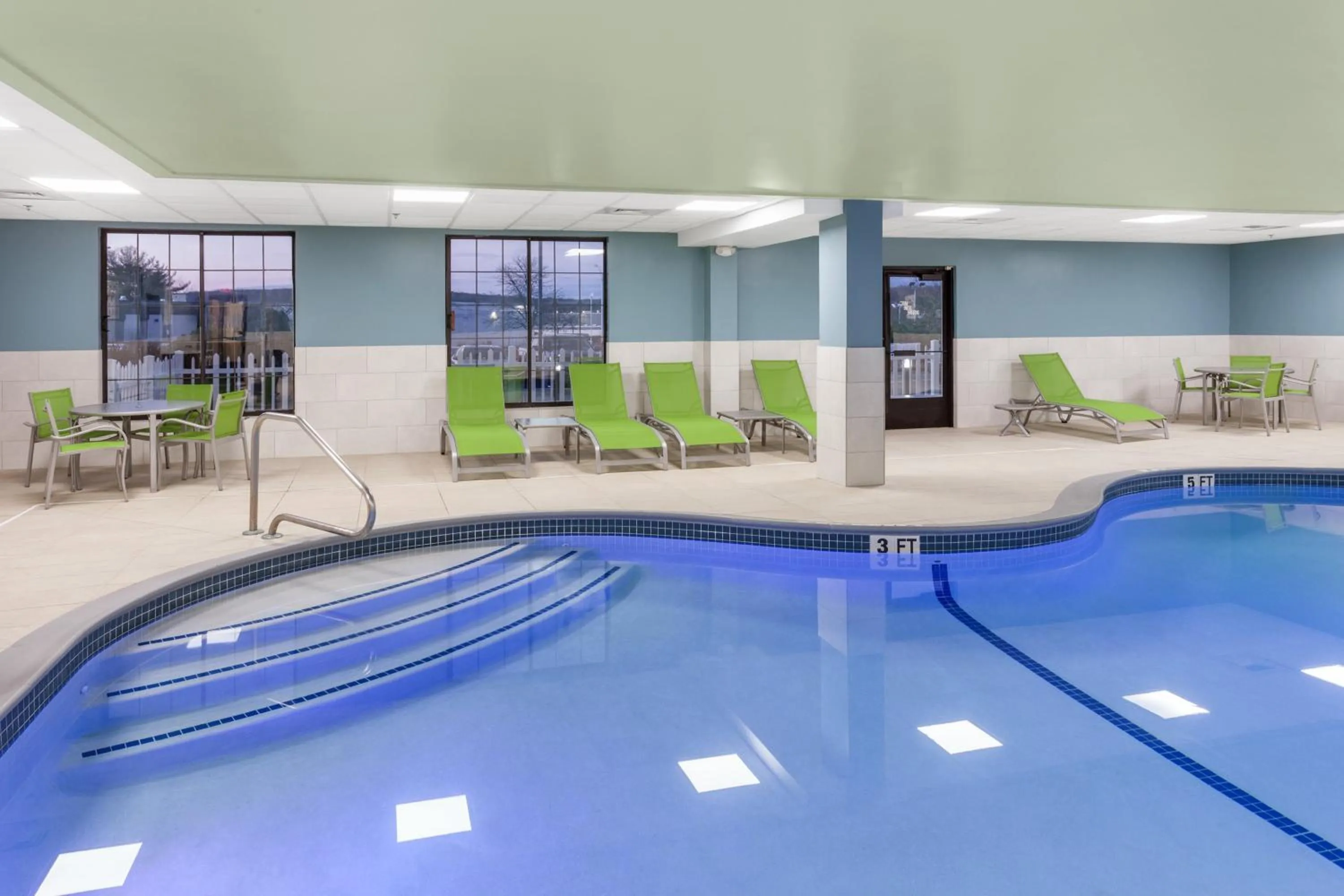Swimming pool in Holiday Inn Express Hotel & Suites Providence-Woonsocket by IHG