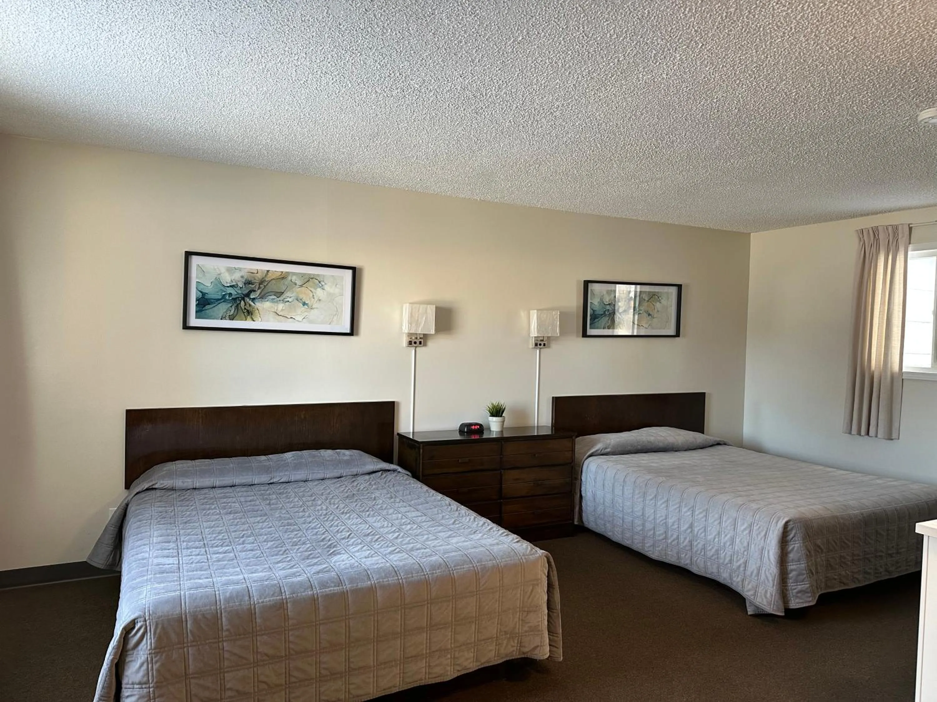 Bed in Yellow Quill Motel