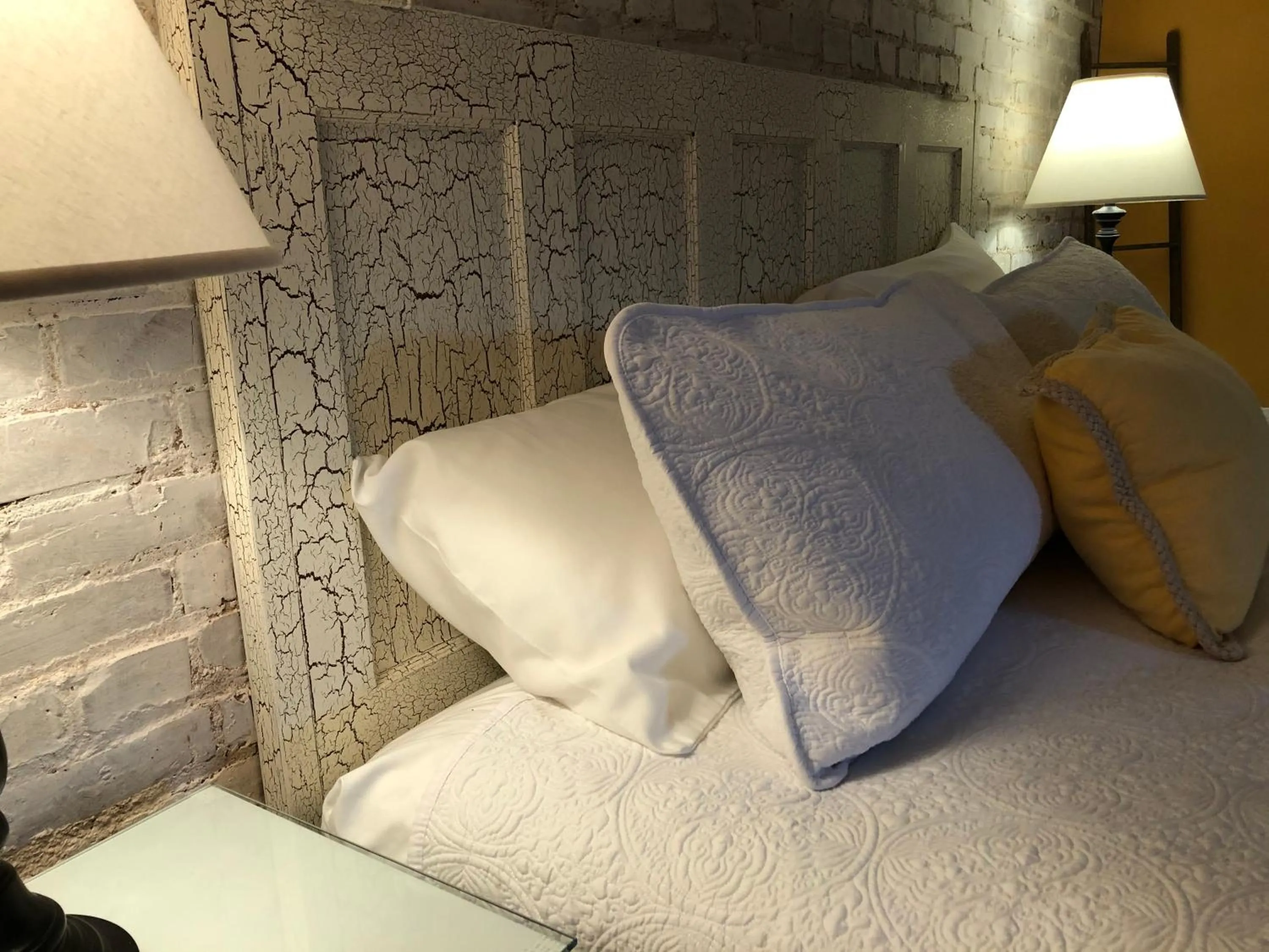 Bed in Suites at 249