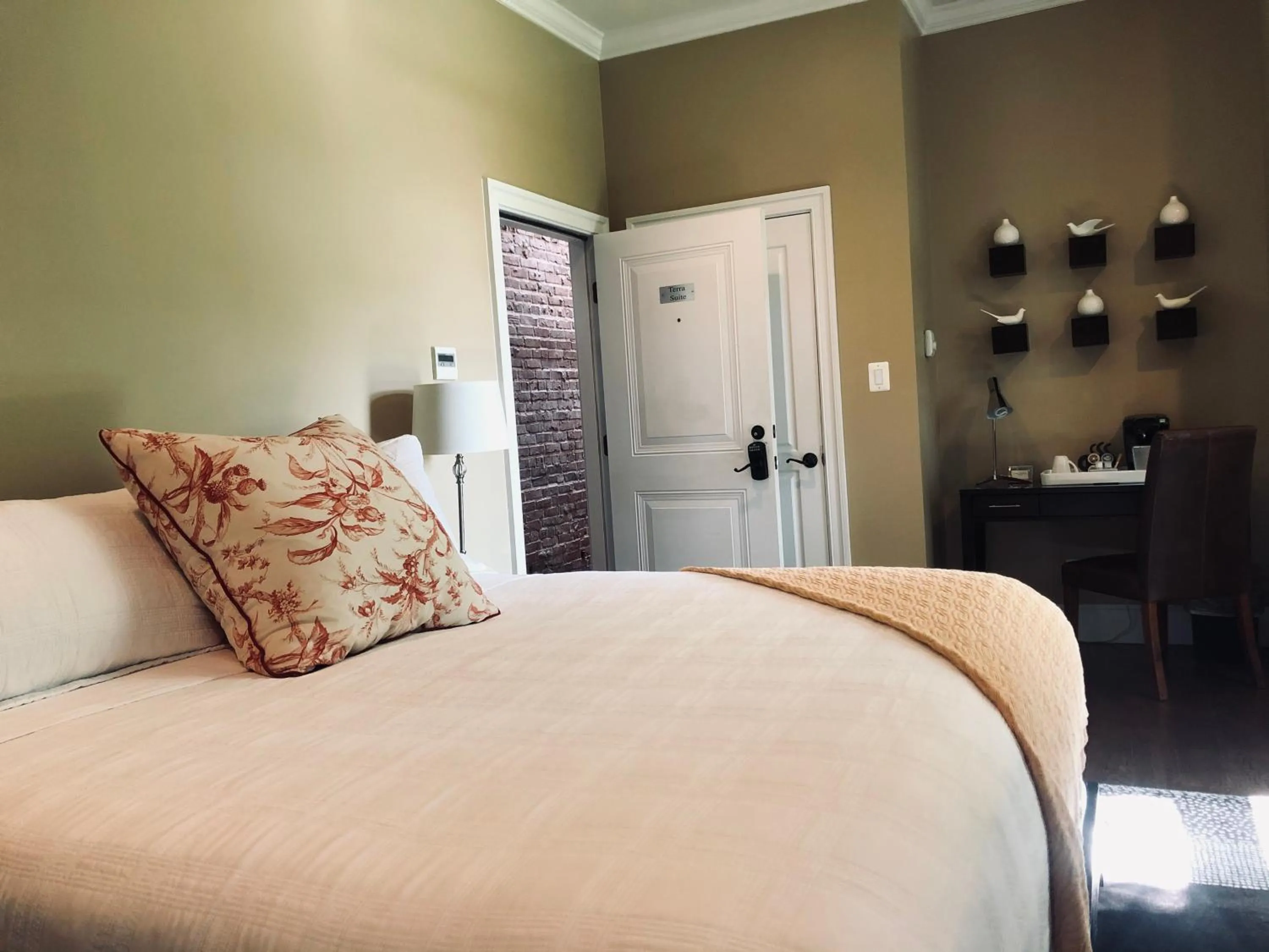 Bed in Suites at 249