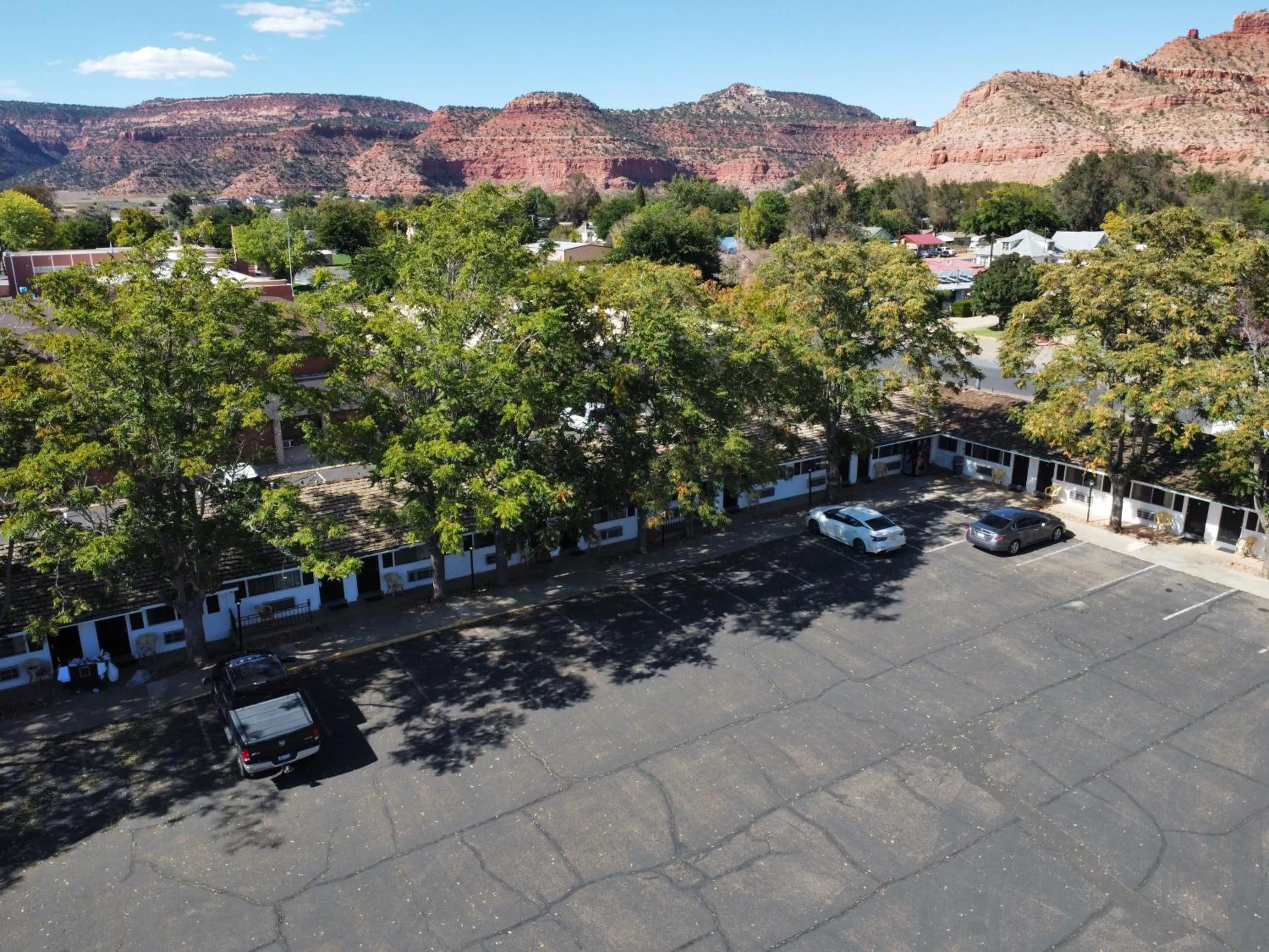 Property building in Parry Lodge
