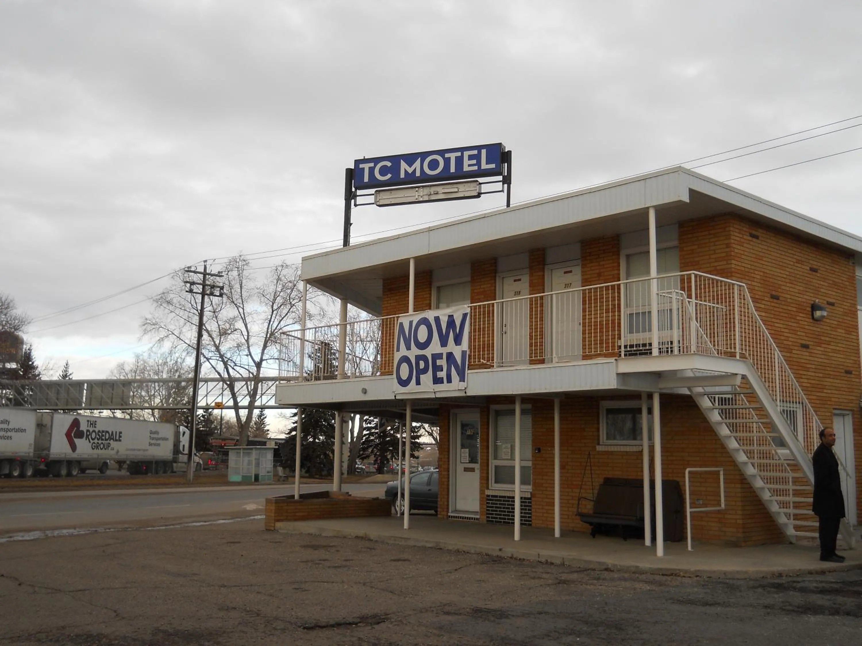 Facade/entrance in TC Motel