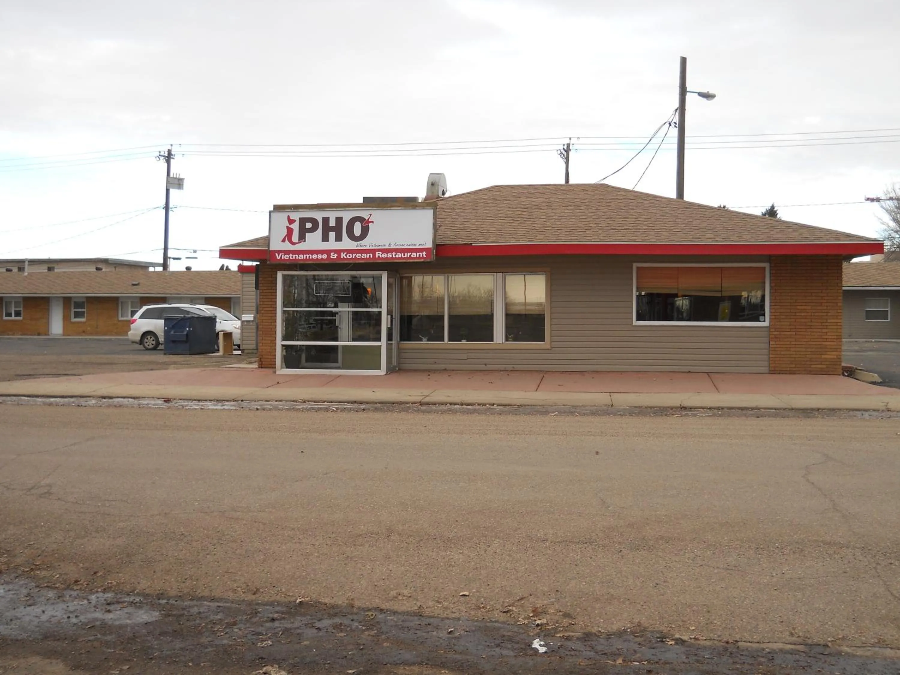 Restaurant/places to eat in TC Motel