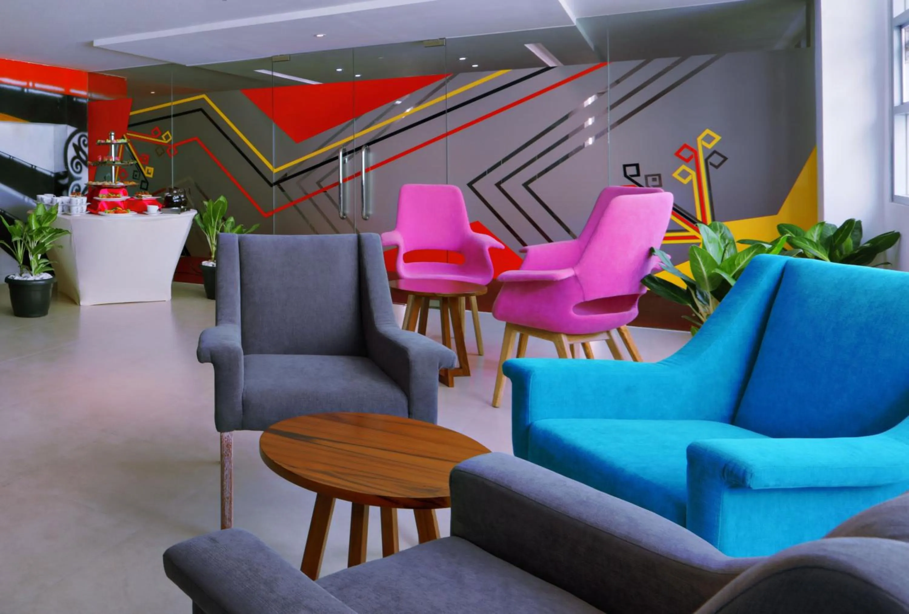 Lounge or bar in favehotel Kuta Kartika Plaza