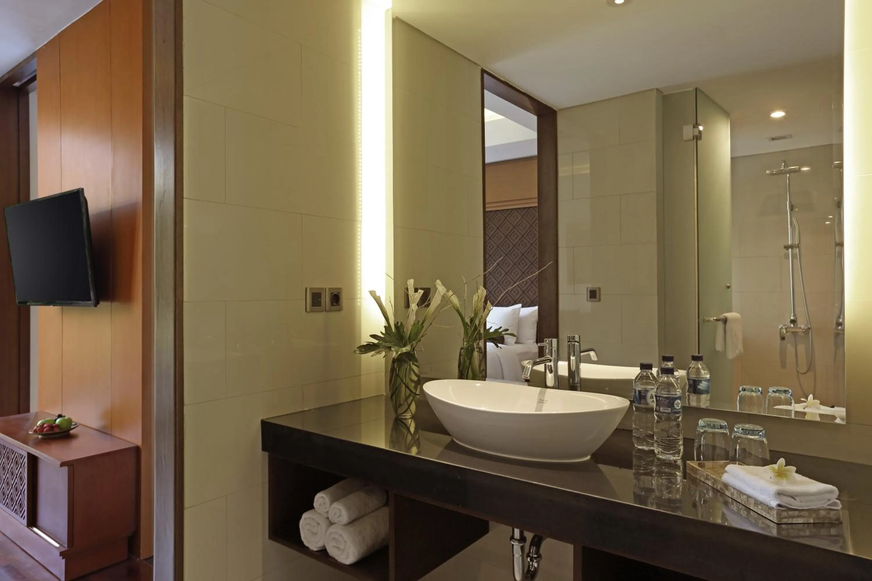 Bathroom in Golden Tulip Jineng Resort Bali