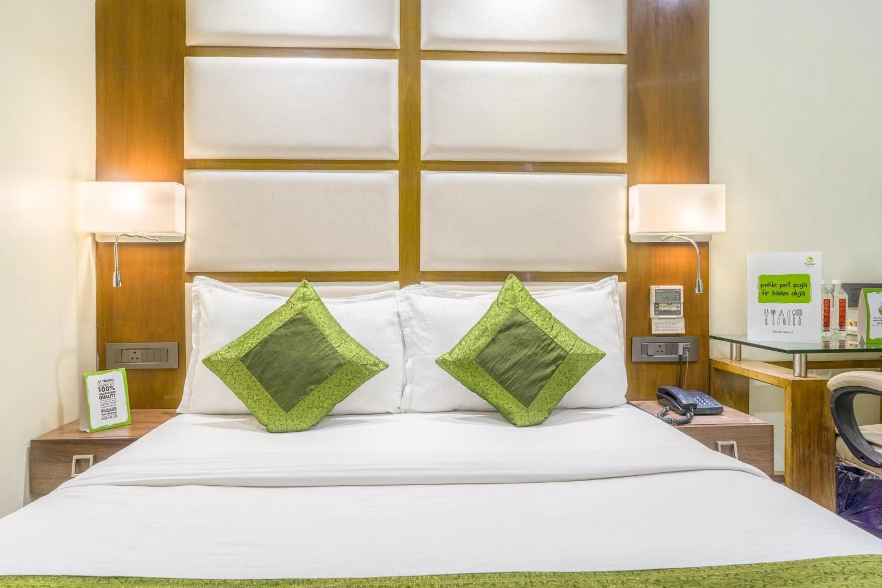 Bed in Super Inn Armoise Hotel - Navrangpura, Ahmedabad