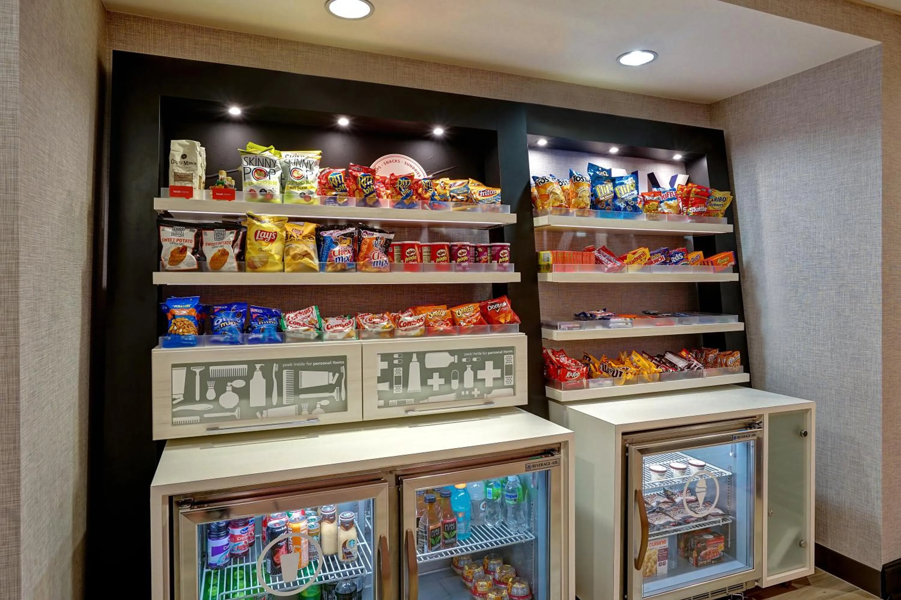 vending machine in Hampton Inn Cortland