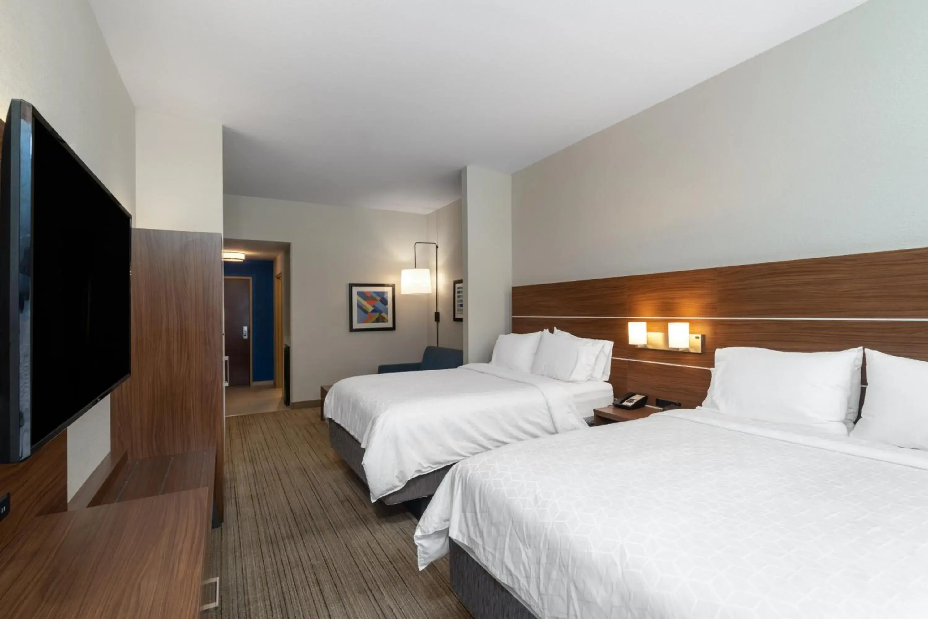 Twin Suite with Bath Tub - Mobility Access in Holiday Inn Express Hotel & Suites Talladega by IHG Twin Suite with Bath Tub - Mobility Access in Holiday Inn Express Hotel & Suites Talladega by IHG