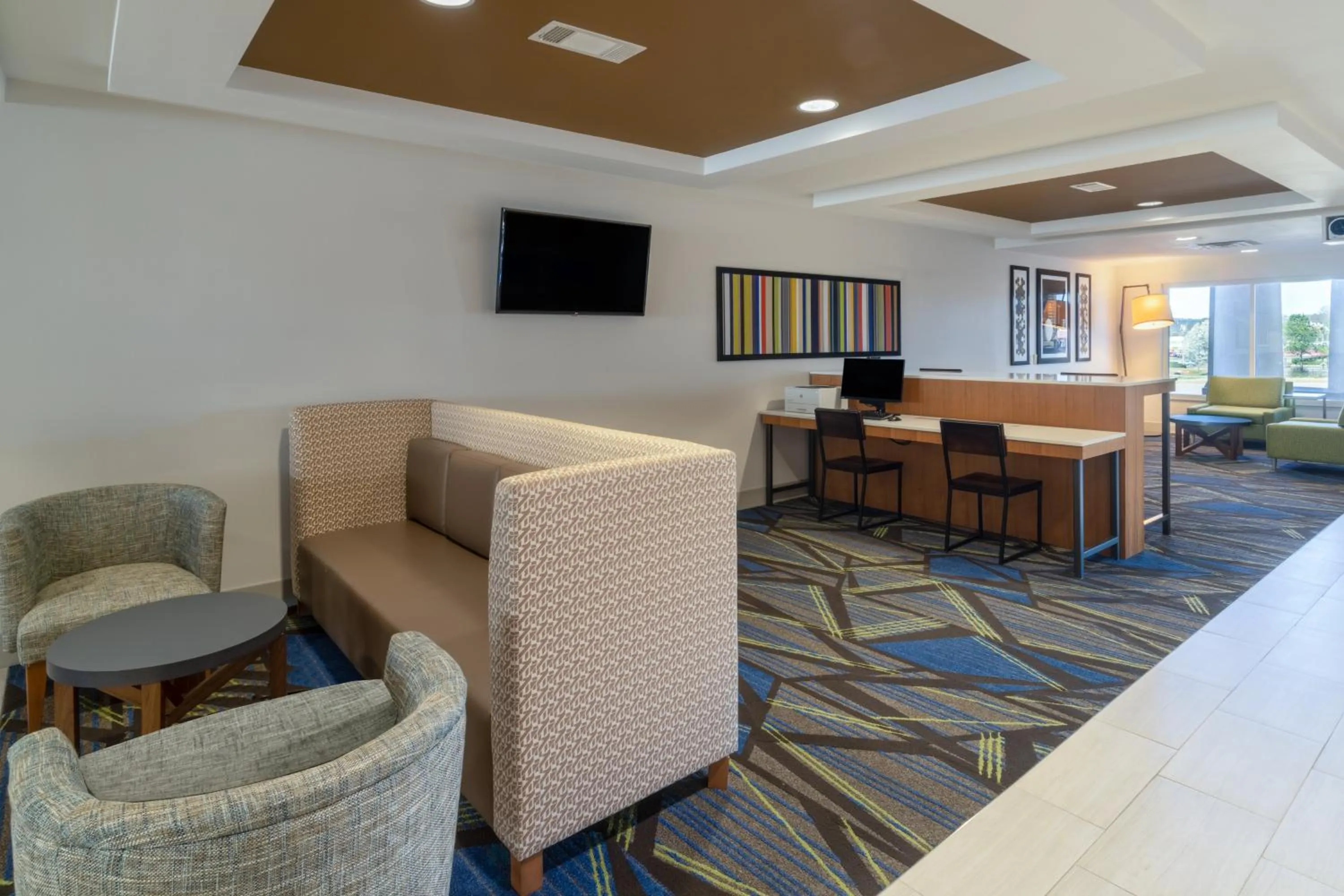 Property building in Holiday Inn Express Hotel & Suites Talladega by IHG