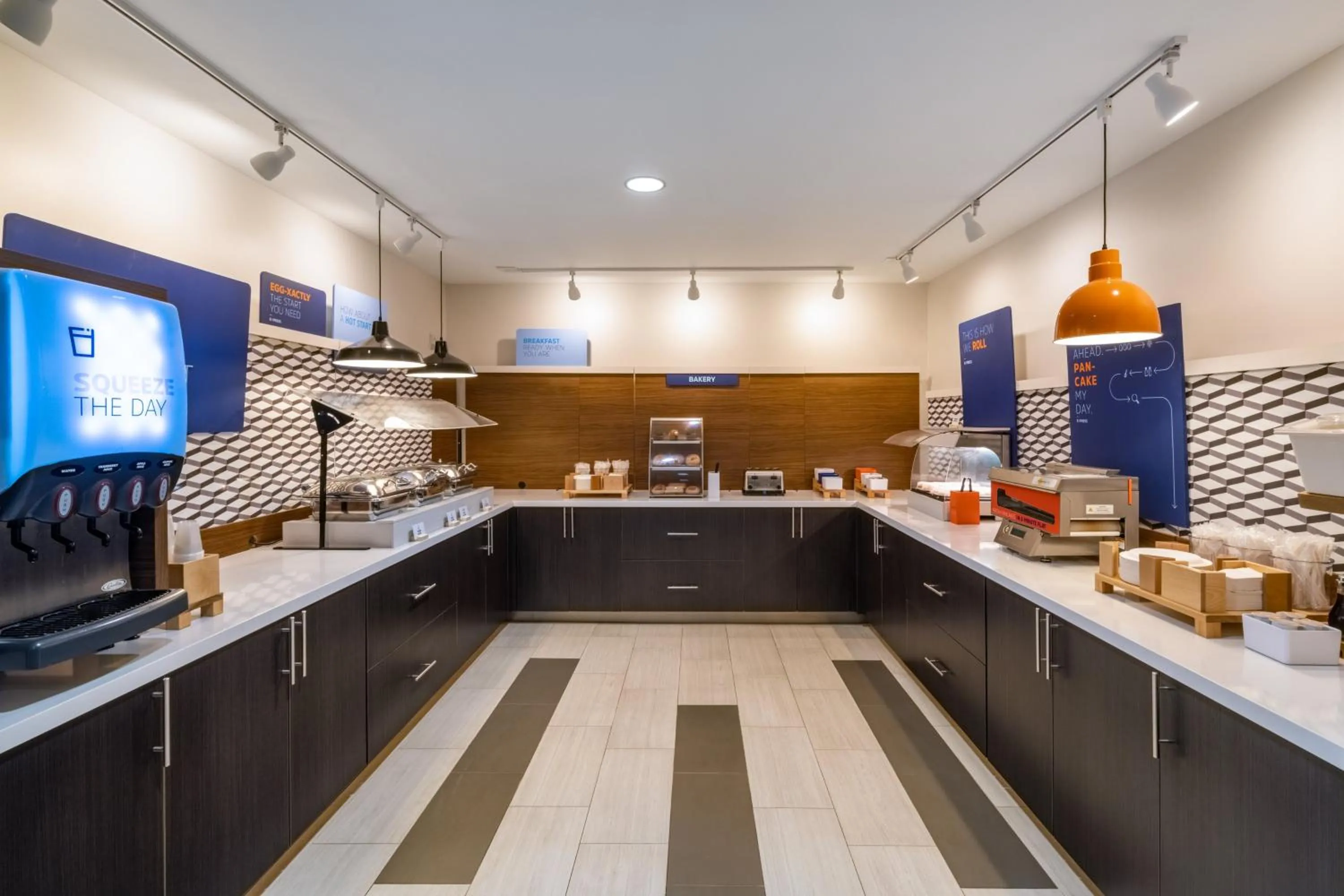 Breakfast in Holiday Inn Express Hotel & Suites Talladega by IHG