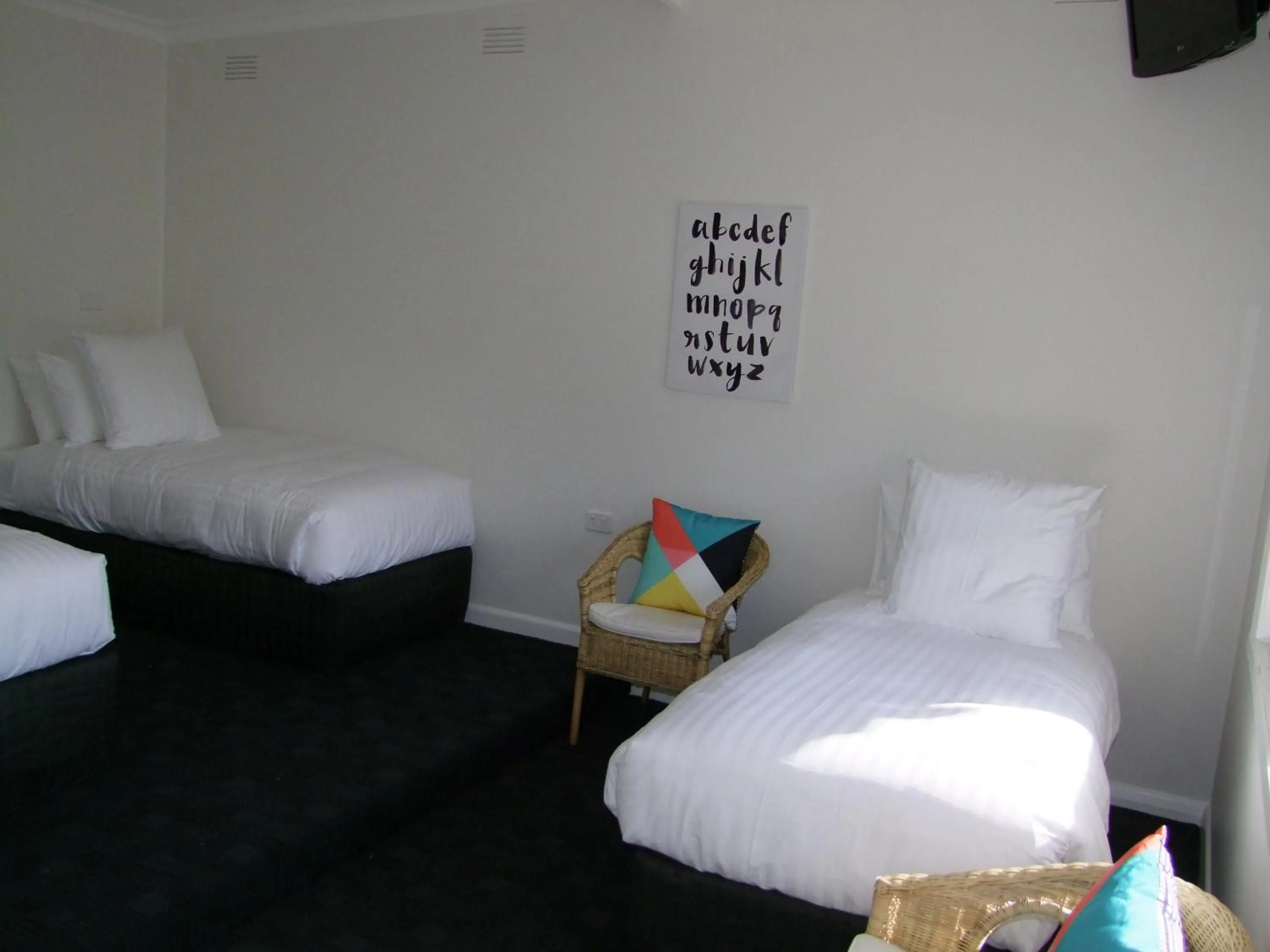 Photo of the whole room, Bed in Corryong Hotel Motel