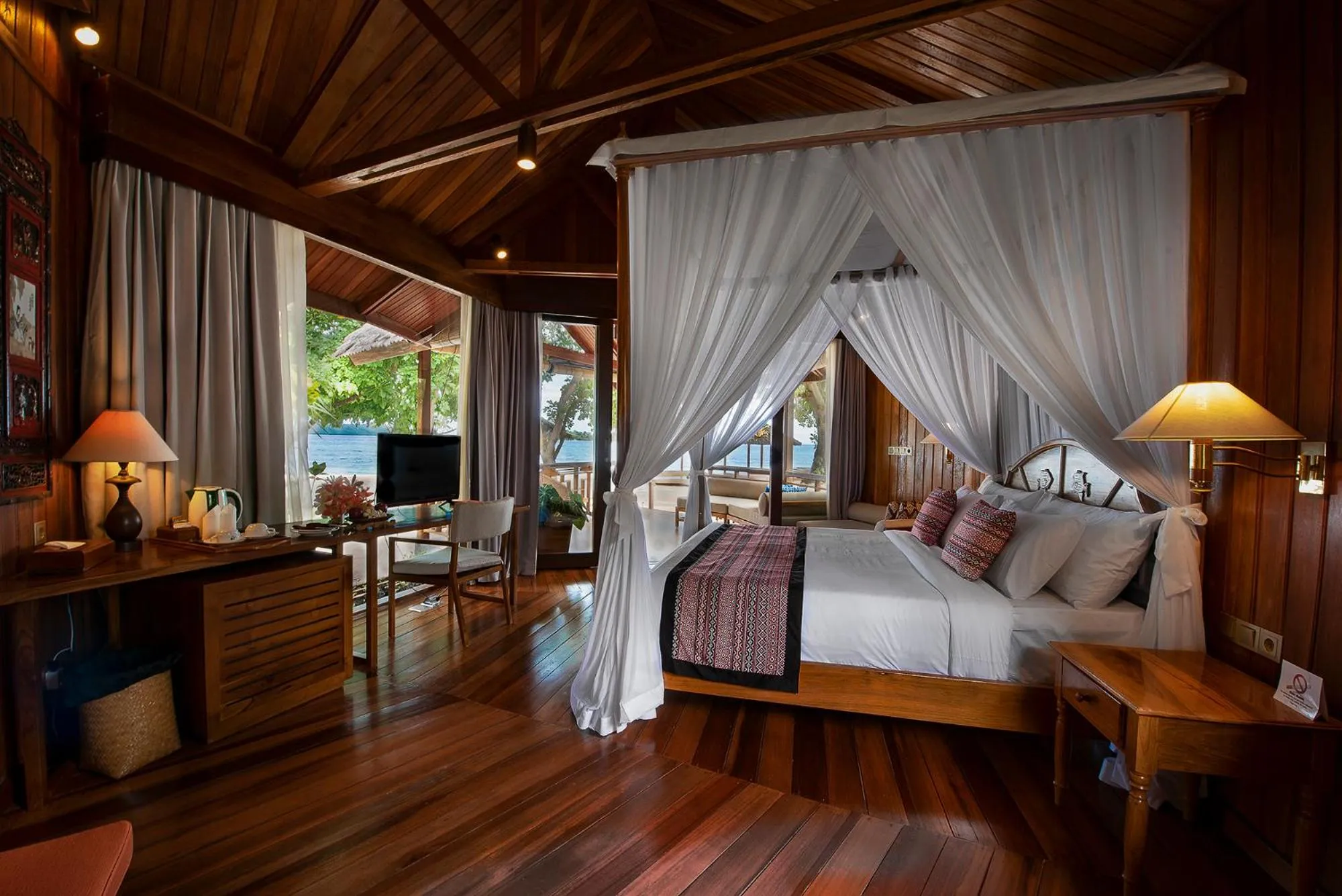 Balcony/Terrace, Bed in Gangga Island Resort & Spa