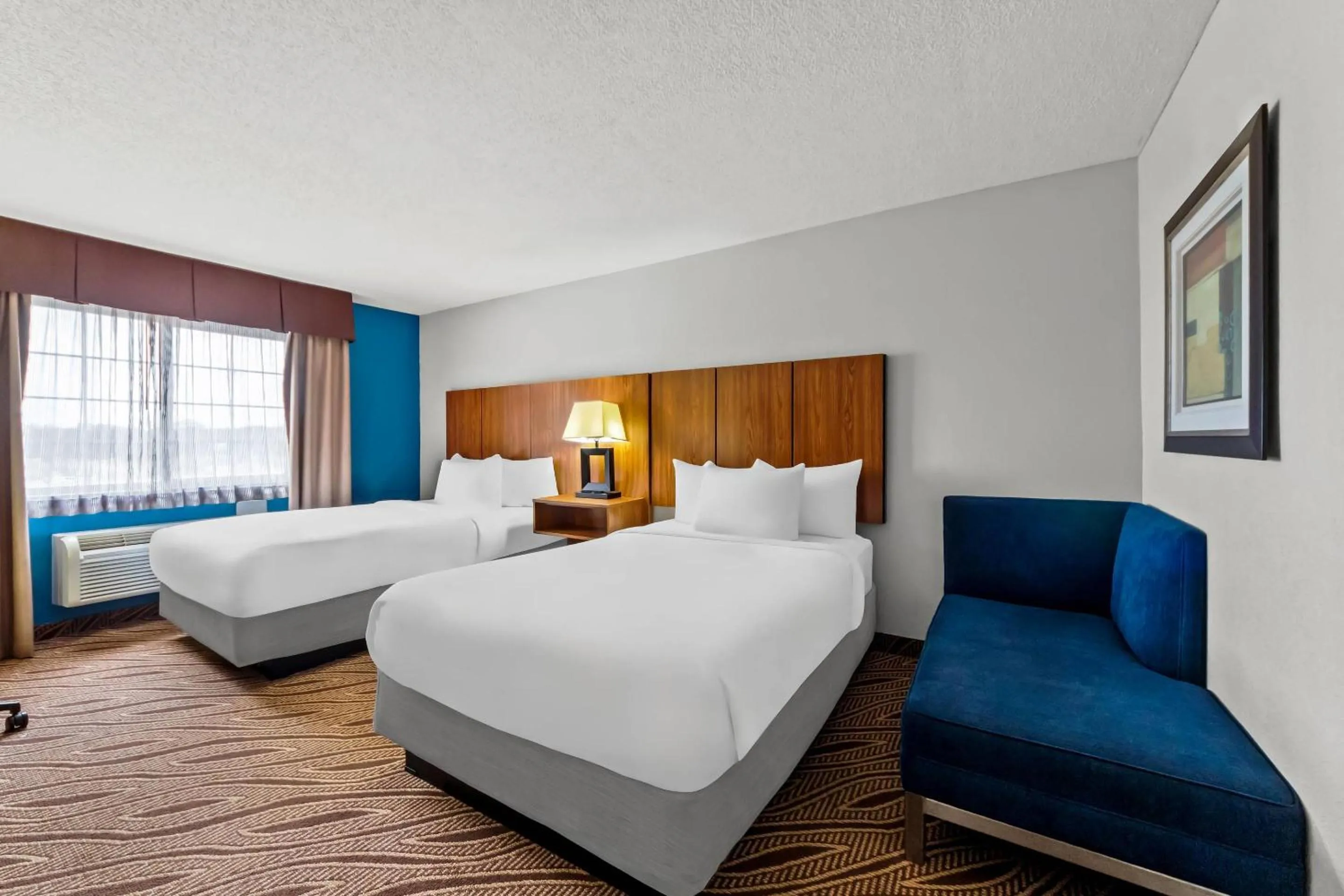 Bedroom, Bed in Quality Inn & Suites San Antonio Airport - Stone Oak