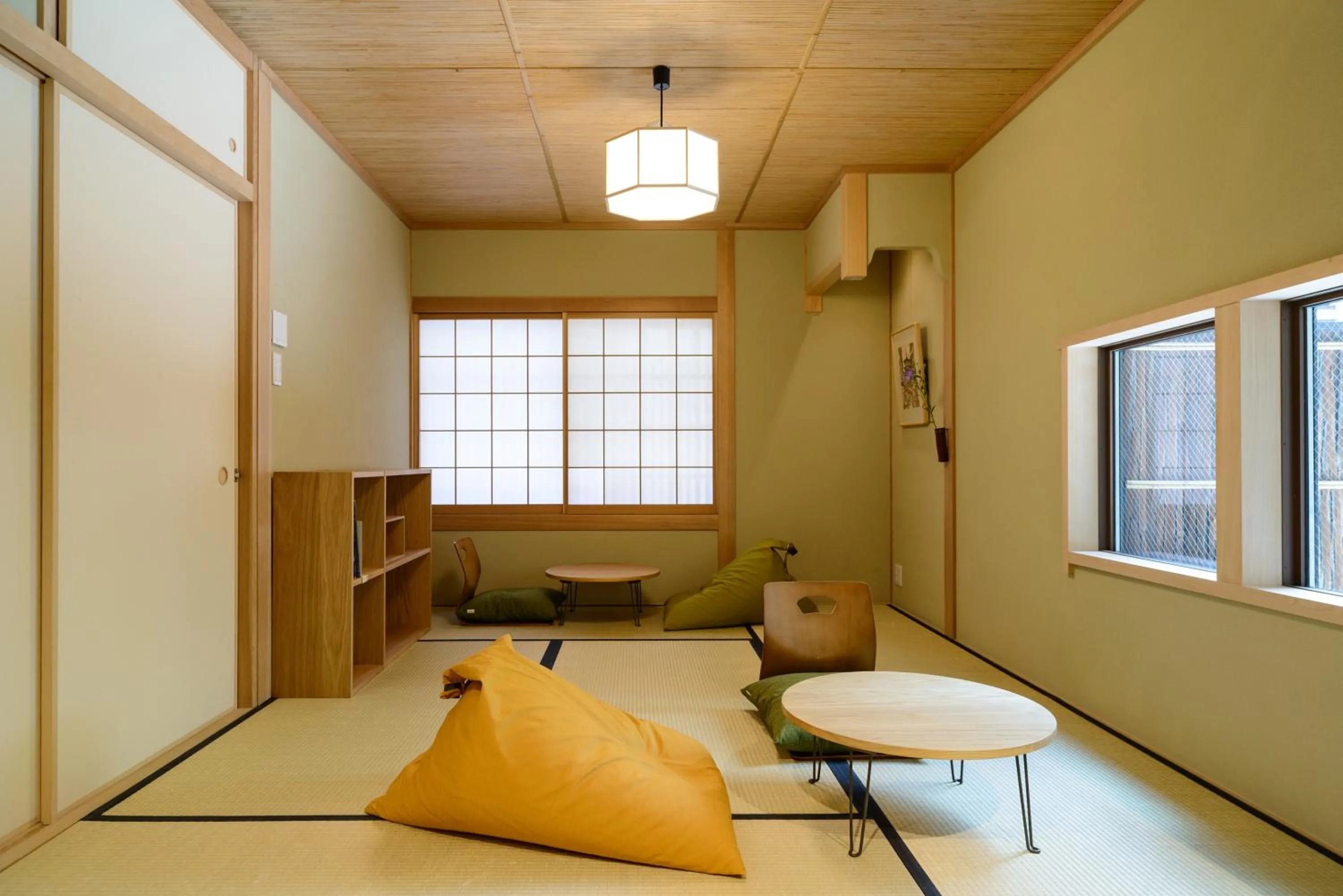 Communal lounge/ TV room in Luck You Kyoto