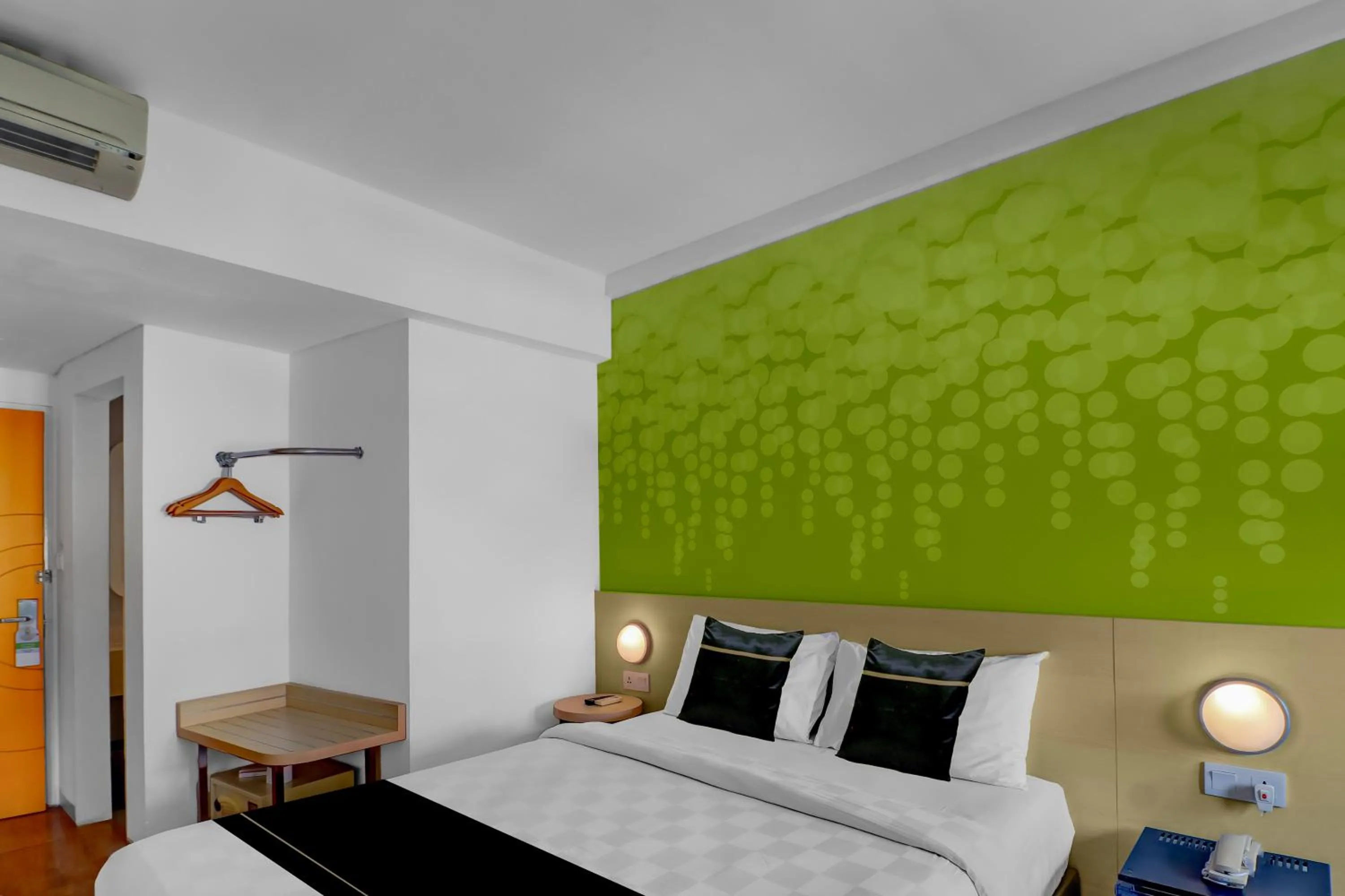 Bedroom, Bed in Palette Legian Beach