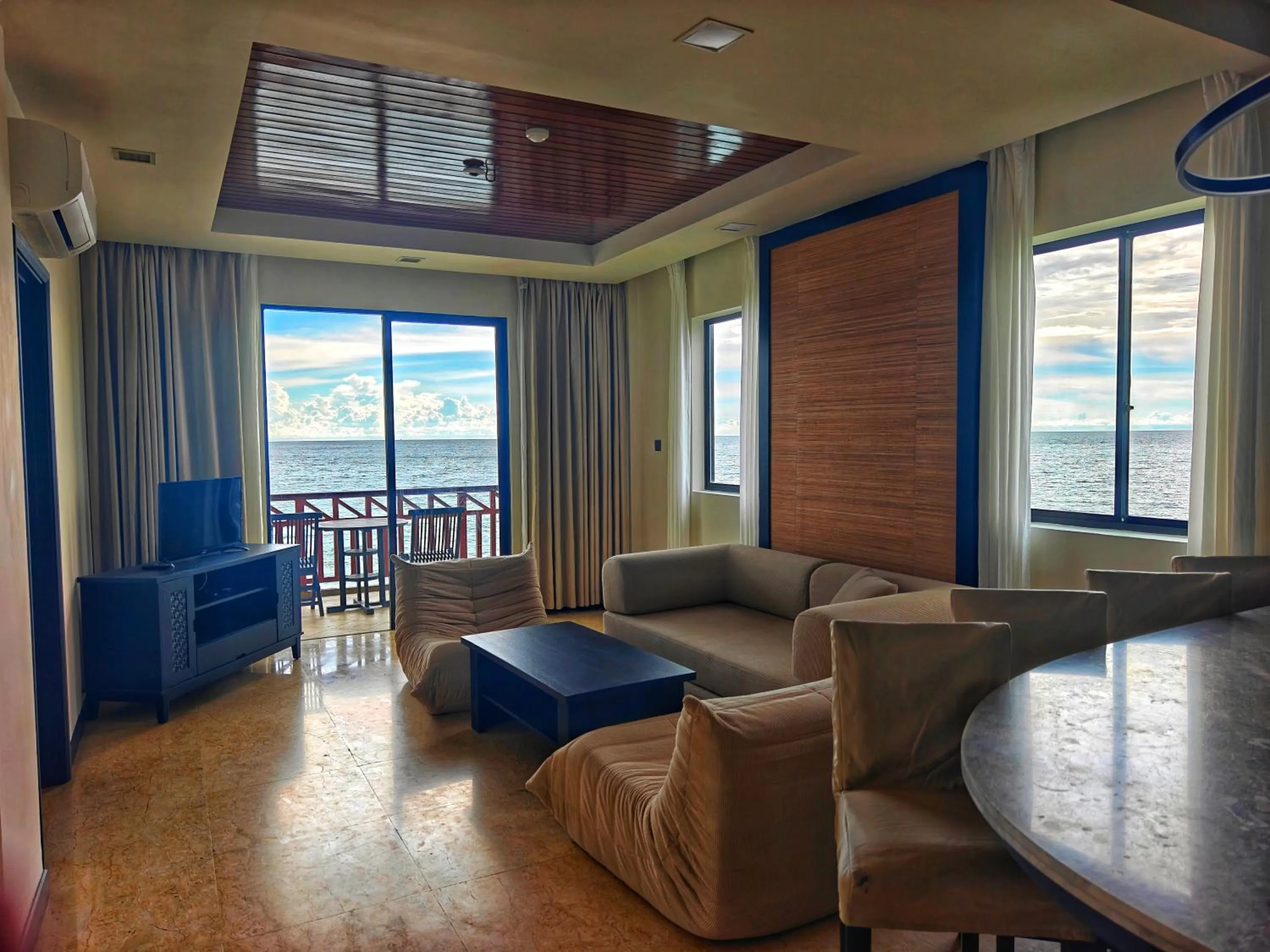 Sabah Beach Villas & Suites