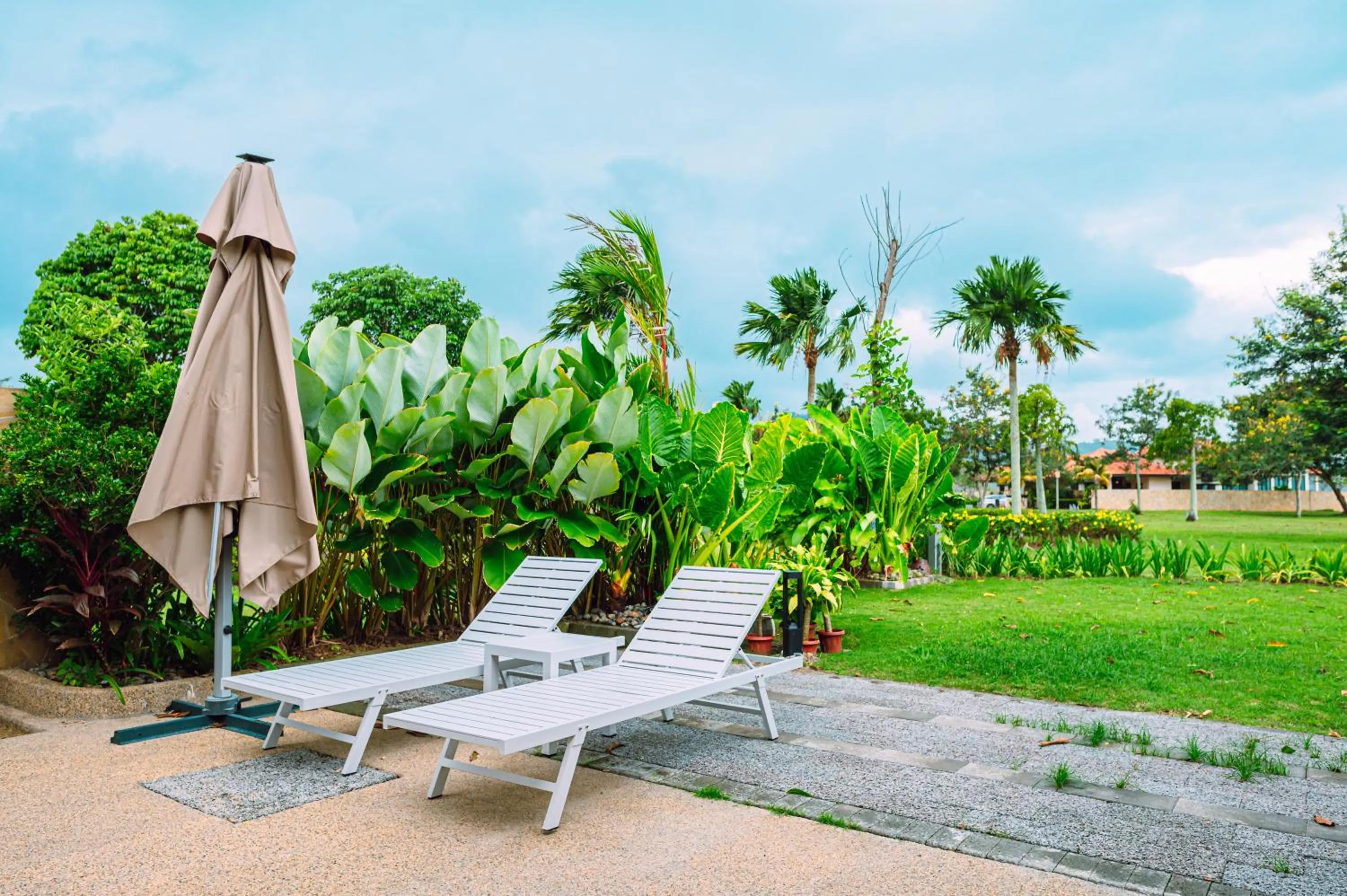 Garden in Sabah Beach Villas & Suites