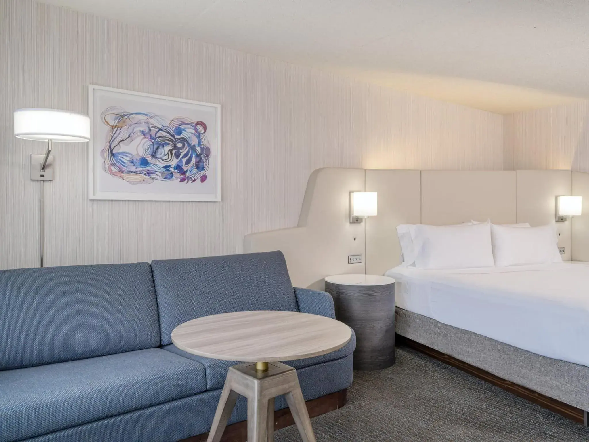 Standard King Room with Sofa Bed in Crowne Plaza Indianapolis-Airport by IHG Standard King Room with Sofa Bed in Crowne Plaza Indianapolis-Airport by IHG
