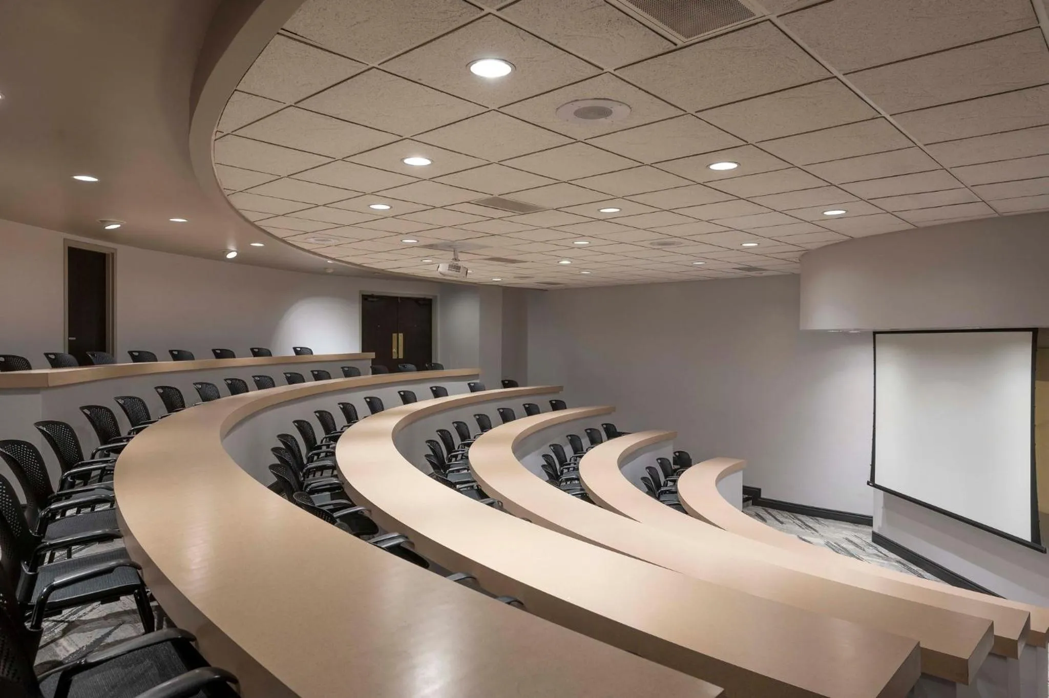 Meeting/conference room in Crowne Plaza Indianapolis-Airport by IHG