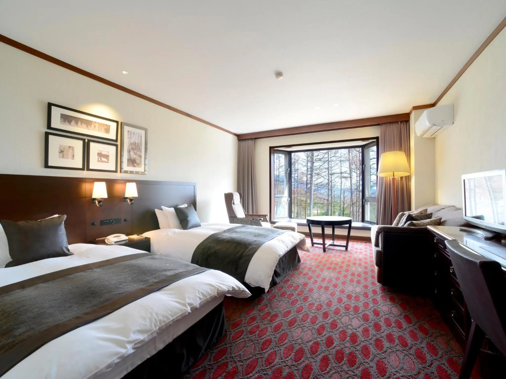 Living room, Bed in Tateshina Tokyu Hotel